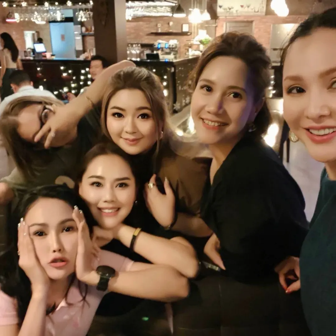 แคนดี้ รากแก่น