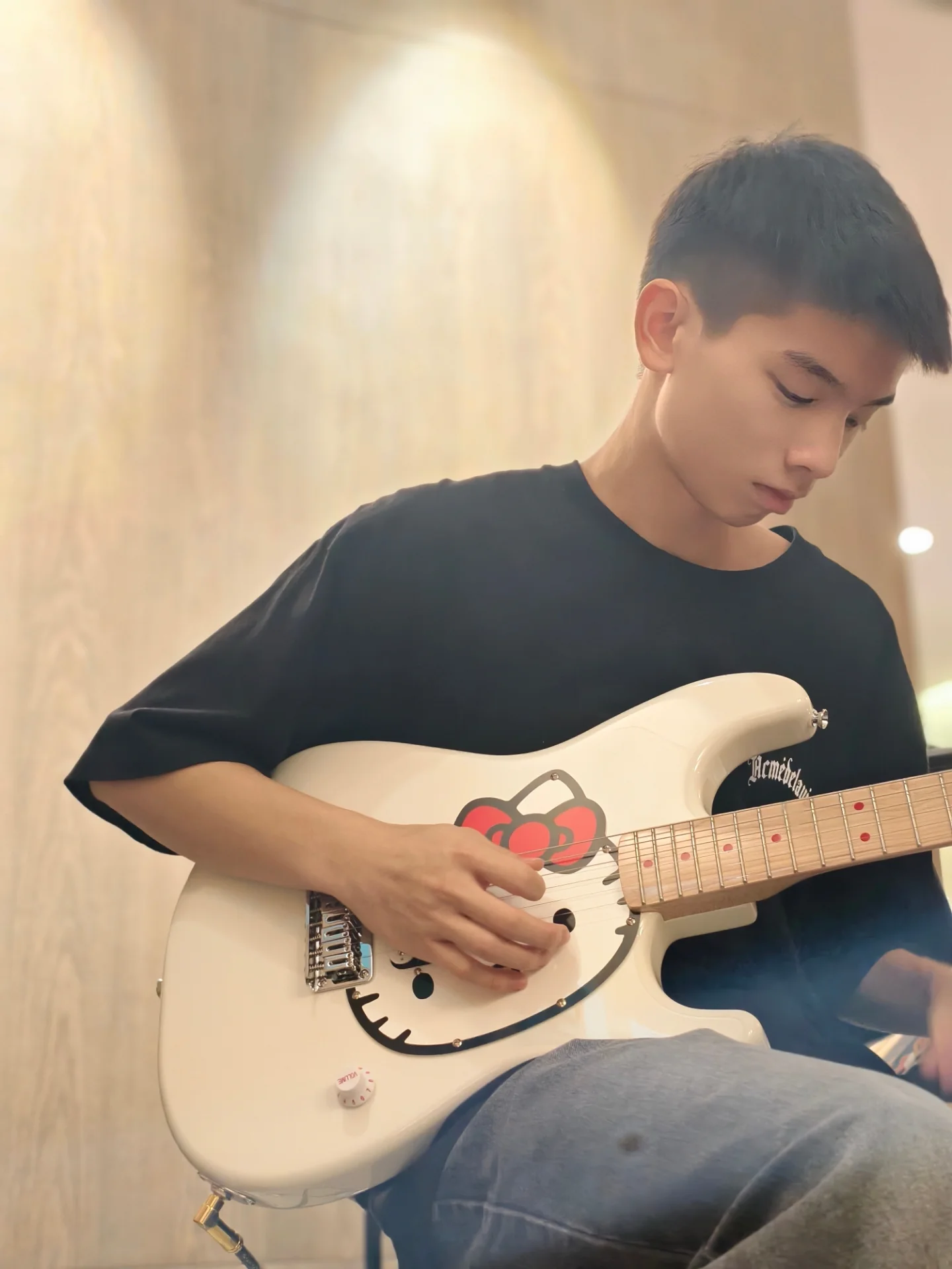 แคนดี้ รากแก่น