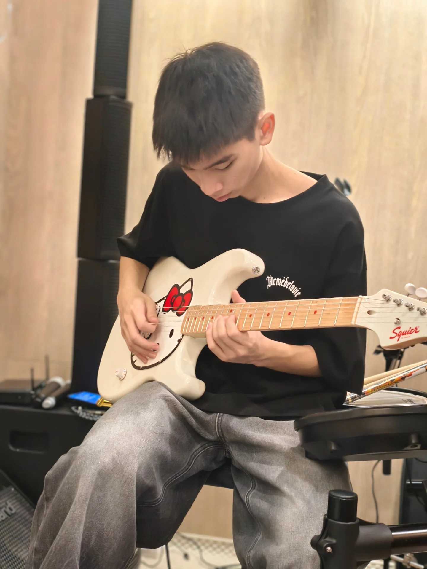 แคนดี้ รากแก่น