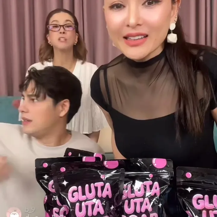 แคนดี้ รากแก่น