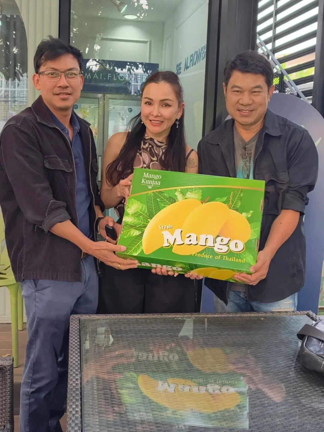 แคนดี้ รากแก่น