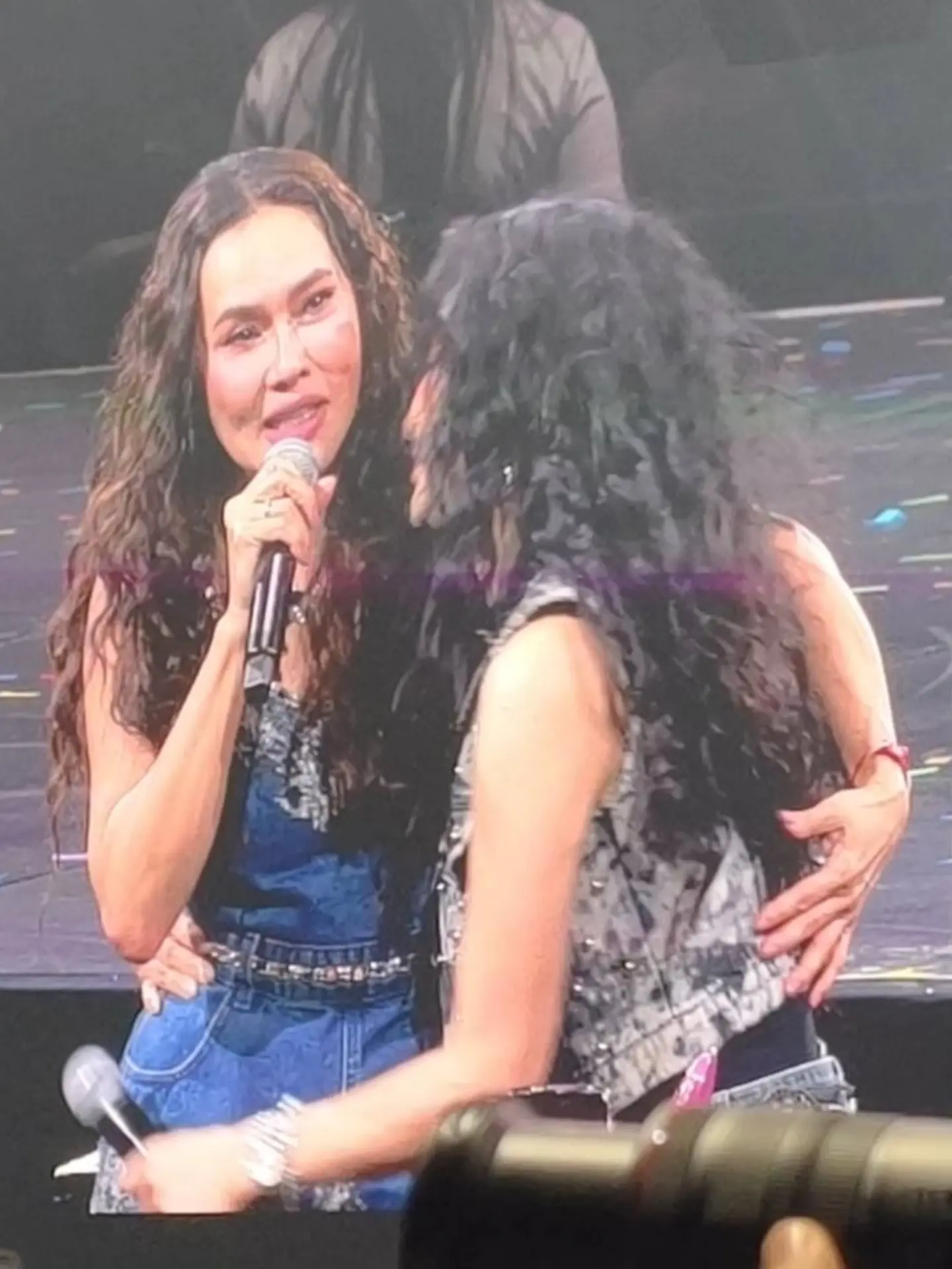 แคนดี้ รากแก่น
