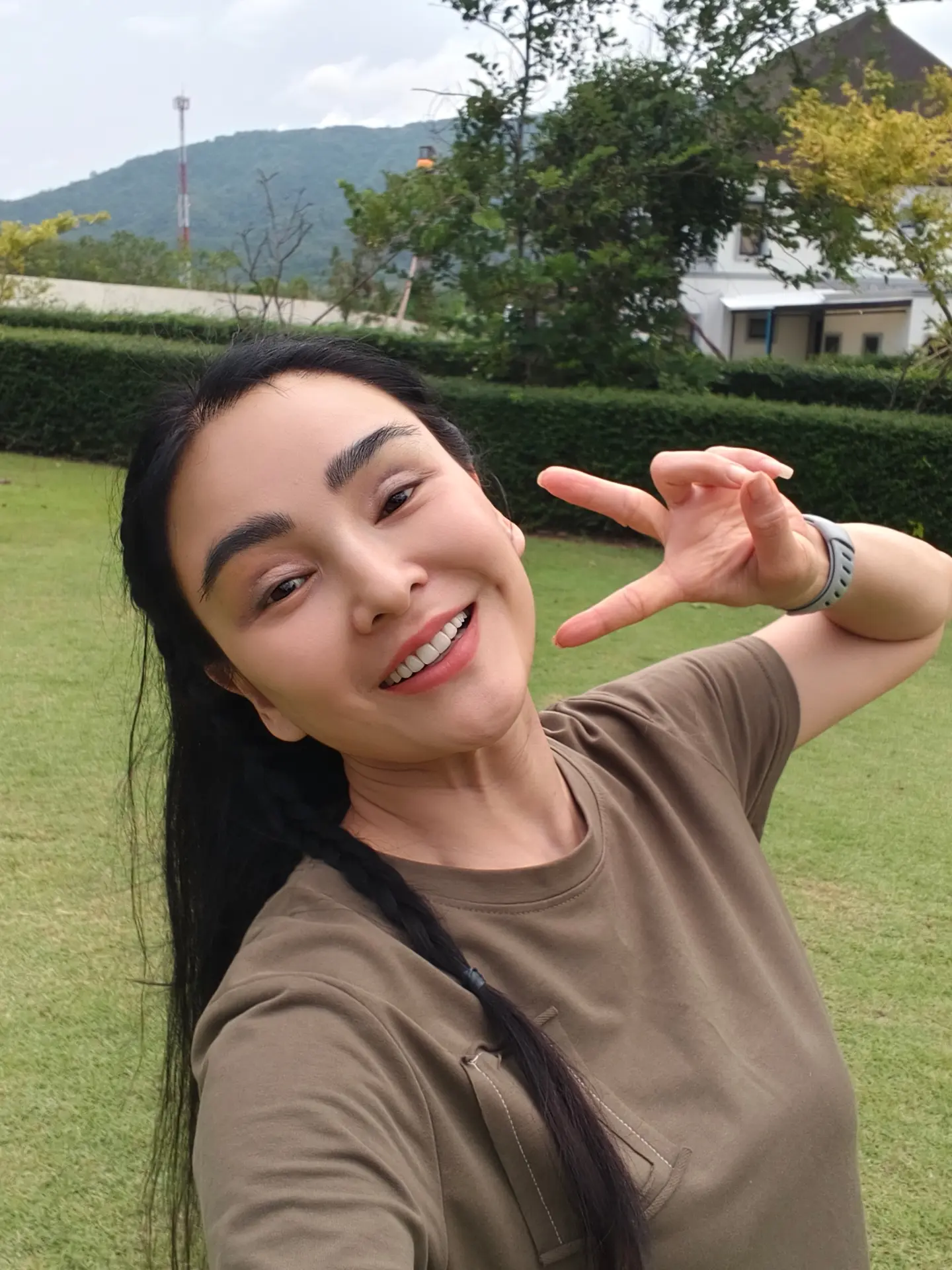แคนดี้ รากแก่น