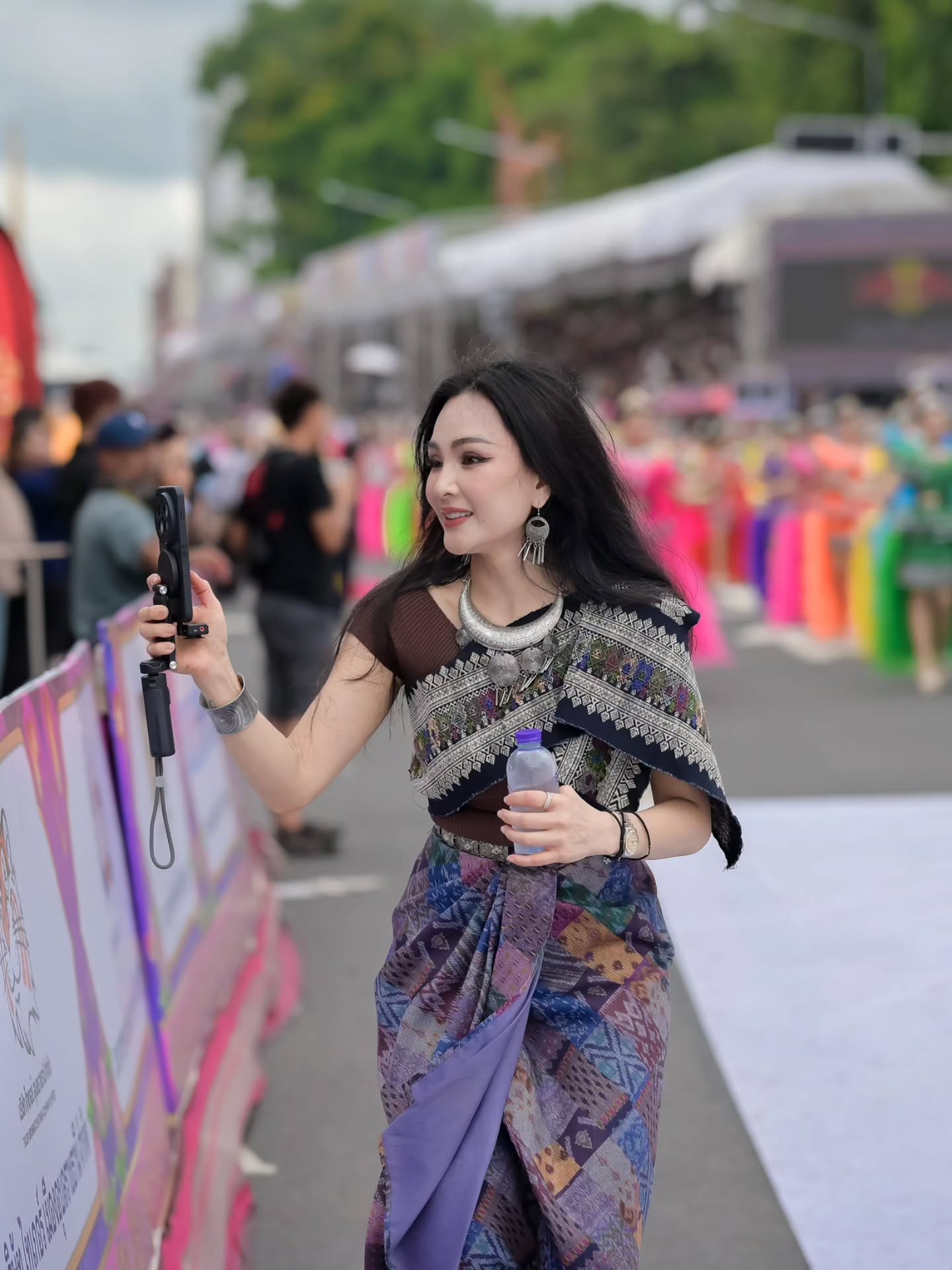 แคนดี้ รากแก่น