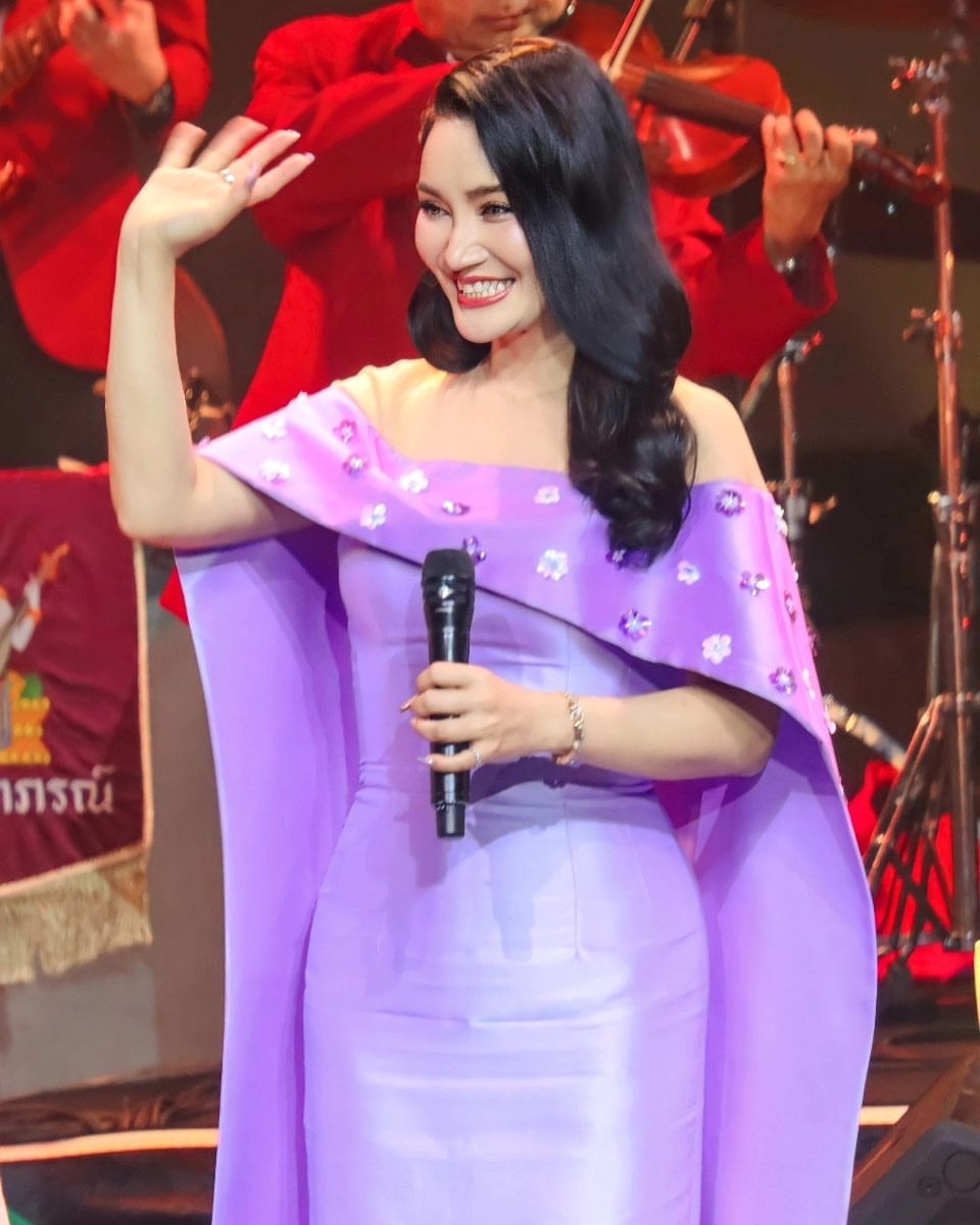 นัท - ปนัดดา เรืองวุฒิ
