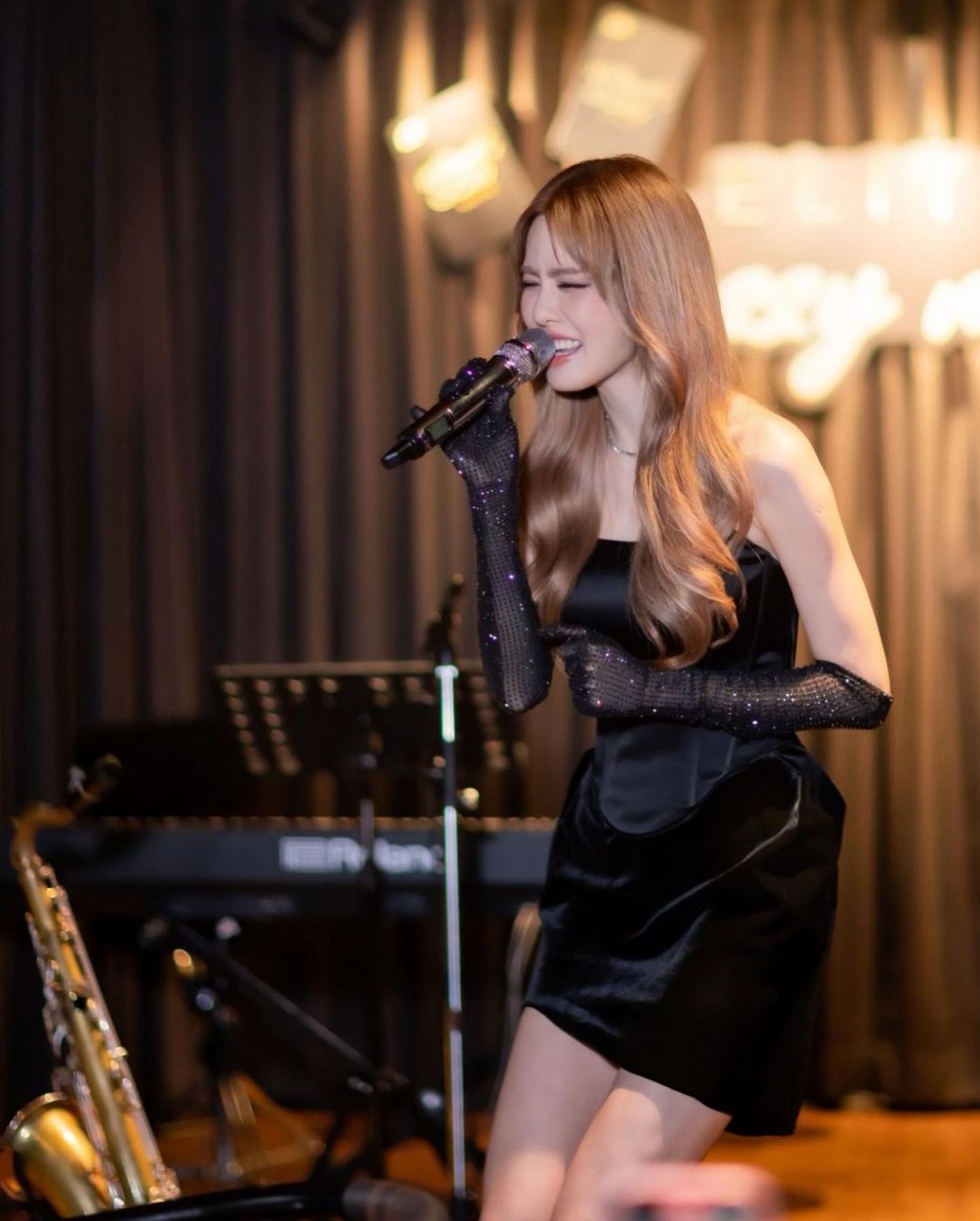 เกรซ - กาญจน์เกล้า ด้วยเศียรเกล้า