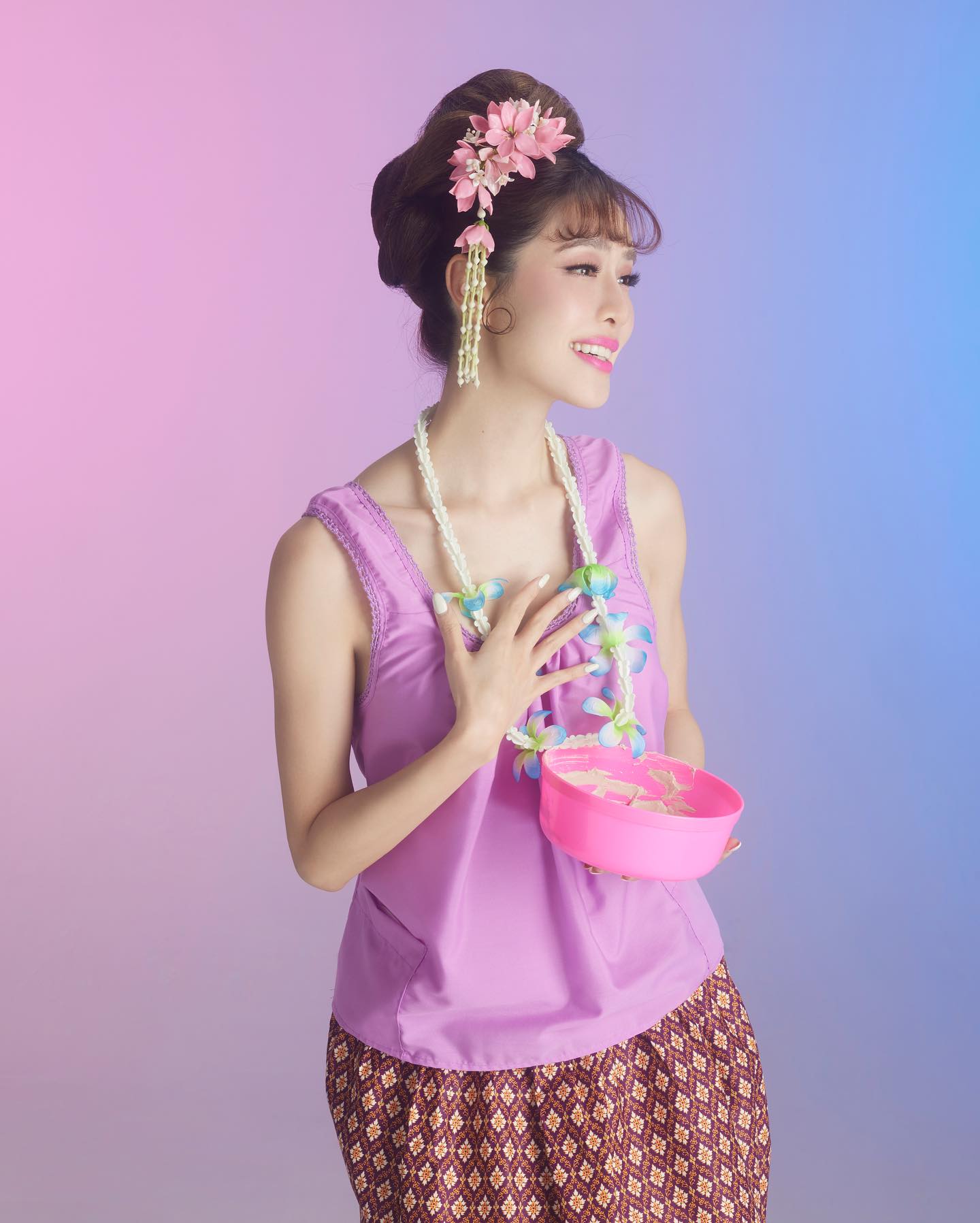 เกรซ - กาญจน์เกล้า ด้วยเศียรเกล้า