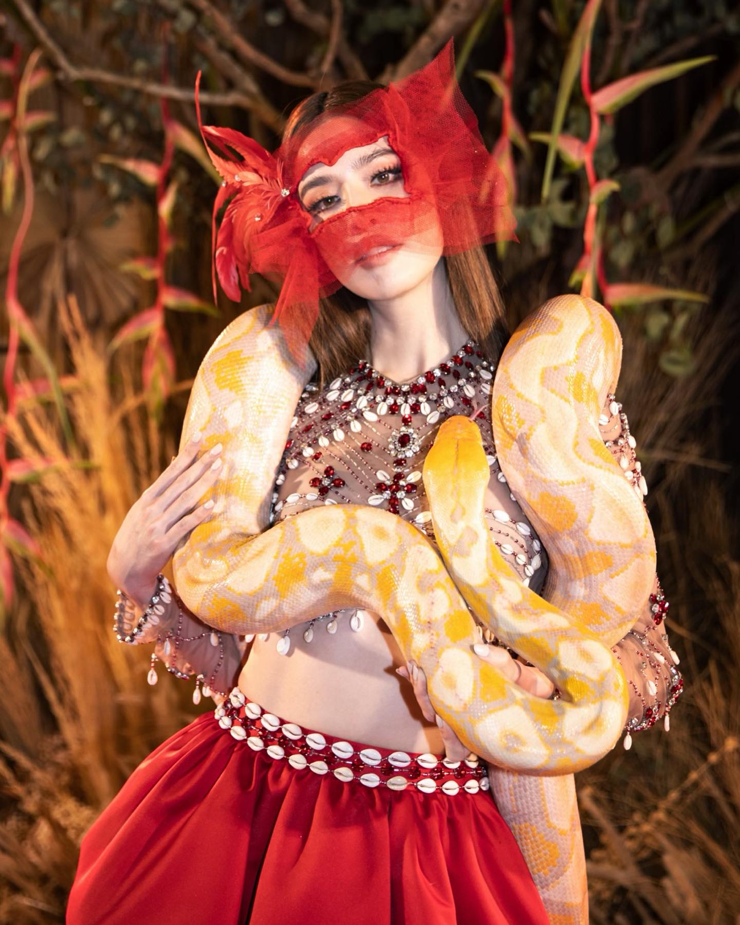 เกรซ - กาญจน์เกล้า ด้วยเศียรเกล้า