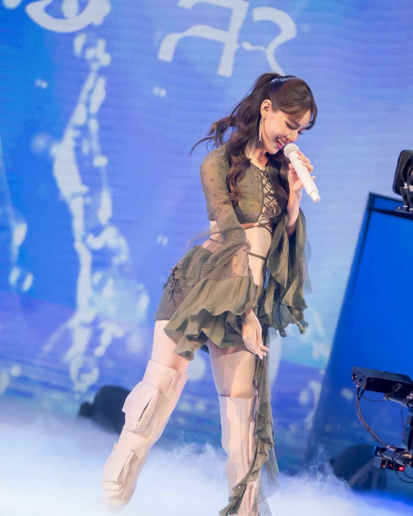 เกรซ - กาญจน์เกล้า ด้วยเศียรเกล้า
