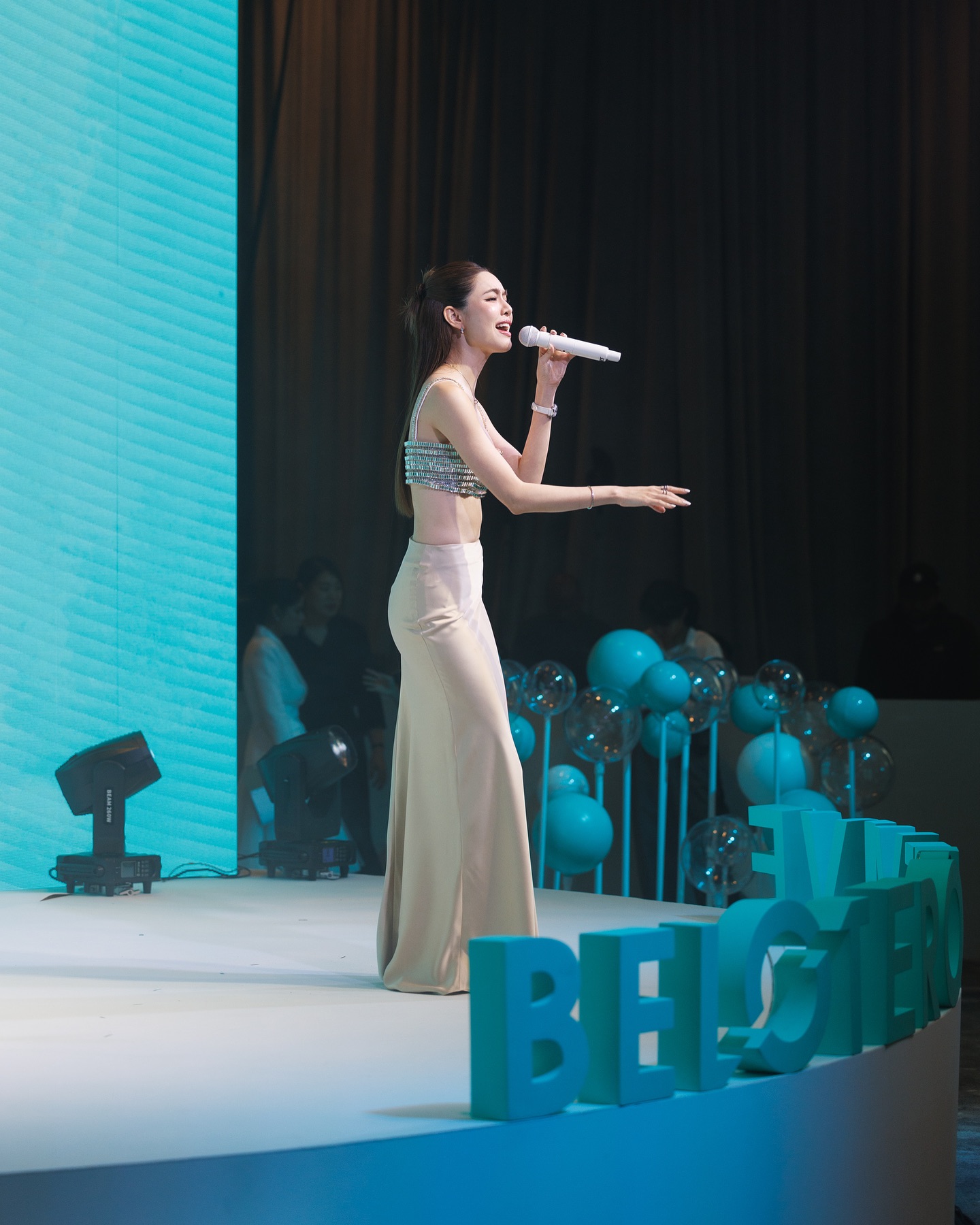 เกรซ - กาญจน์เกล้า ด้วยเศียรเกล้า