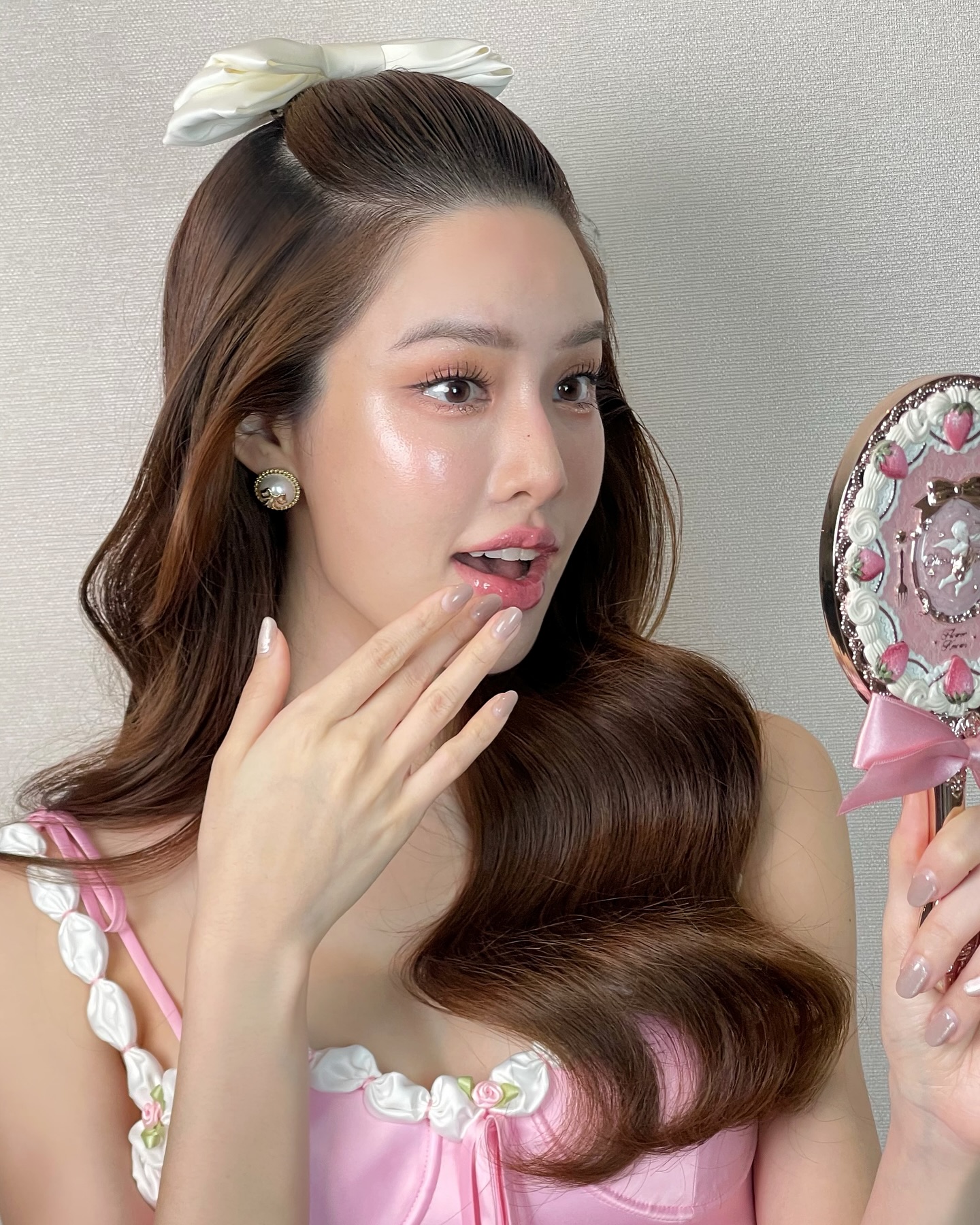 เกรซ - กาญจน์เกล้า ด้วยเศียรเกล้า