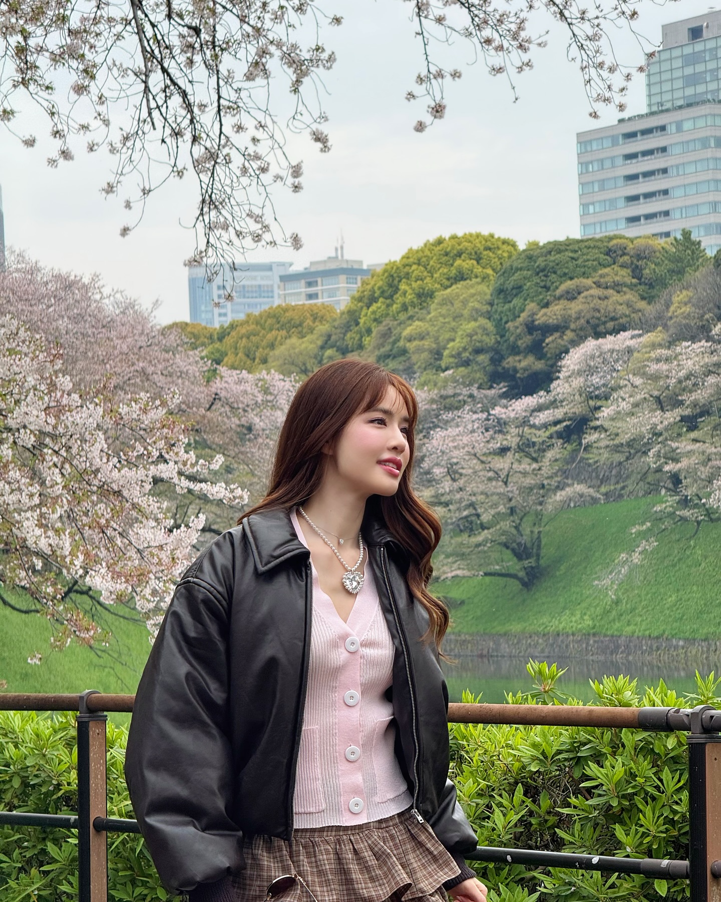เกรซ - กาญจน์เกล้า ด้วยเศียรเกล้า