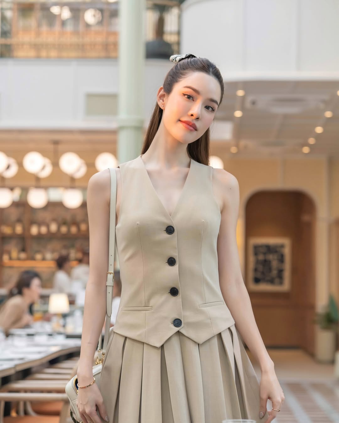 เกรซ - กาญจน์เกล้า ด้วยเศียรเกล้า