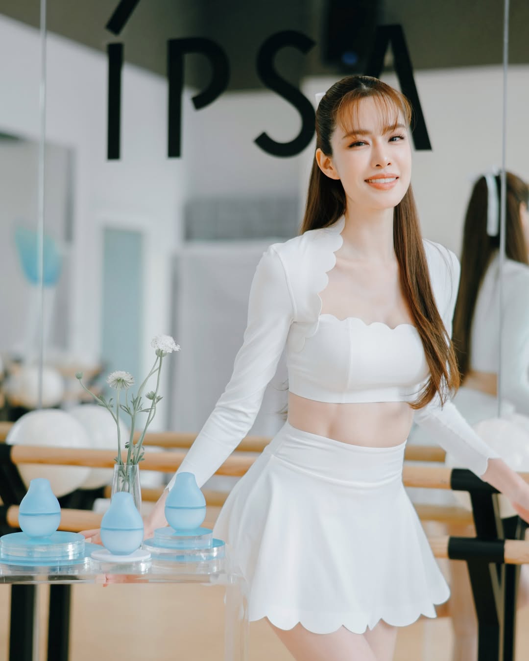 เกรซ - กาญจน์เกล้า ด้วยเศียรเกล้า