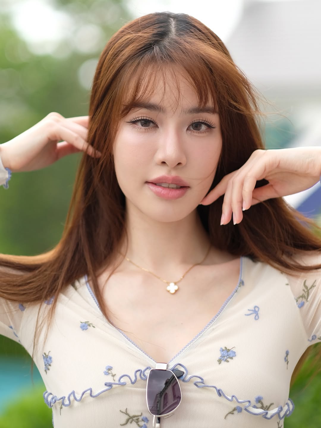 เกรซ - กาญจน์เกล้า ด้วยเศียรเกล้า
