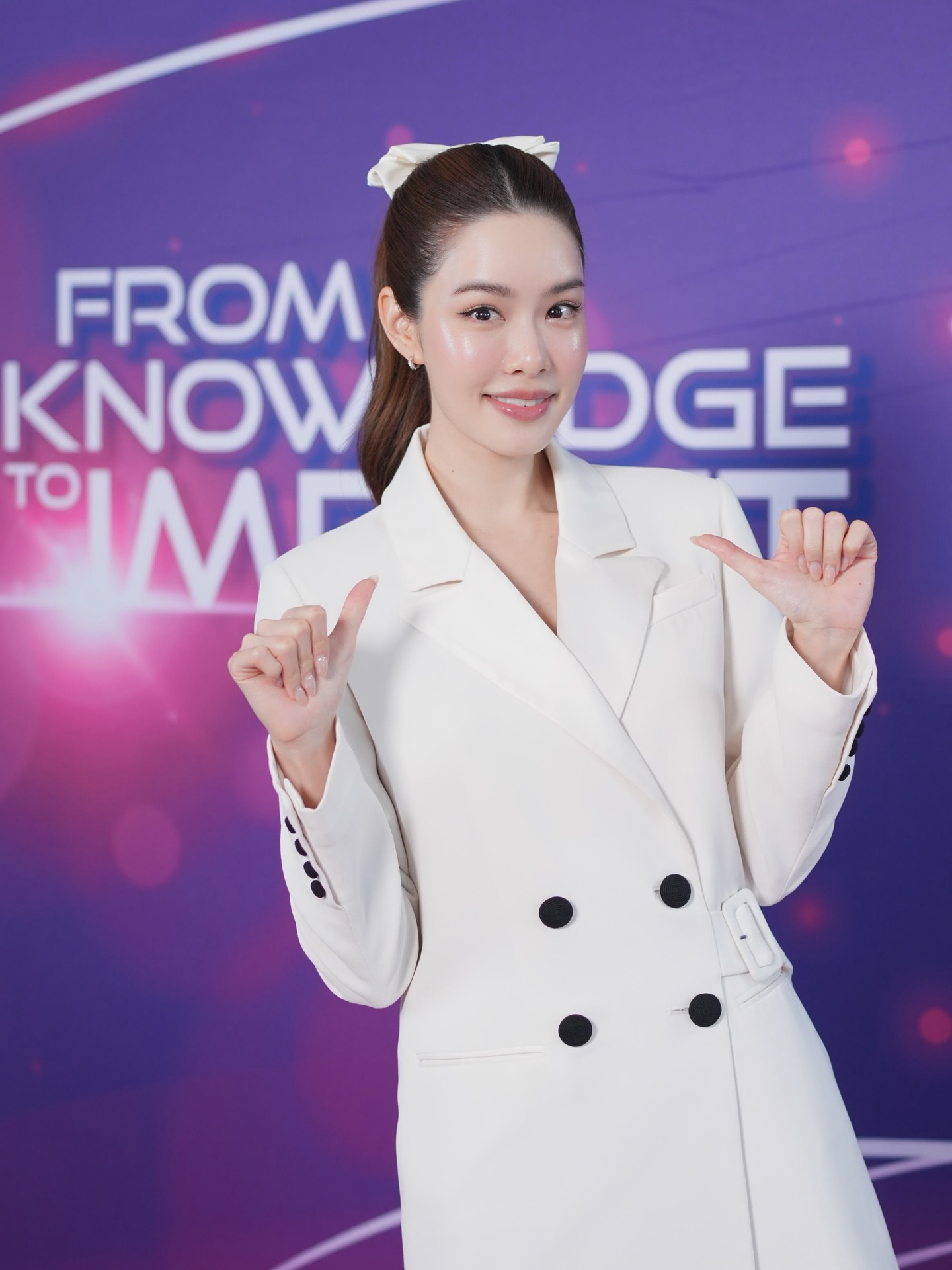 เกรซ - กาญจน์เกล้า ด้วยเศียรเกล้า