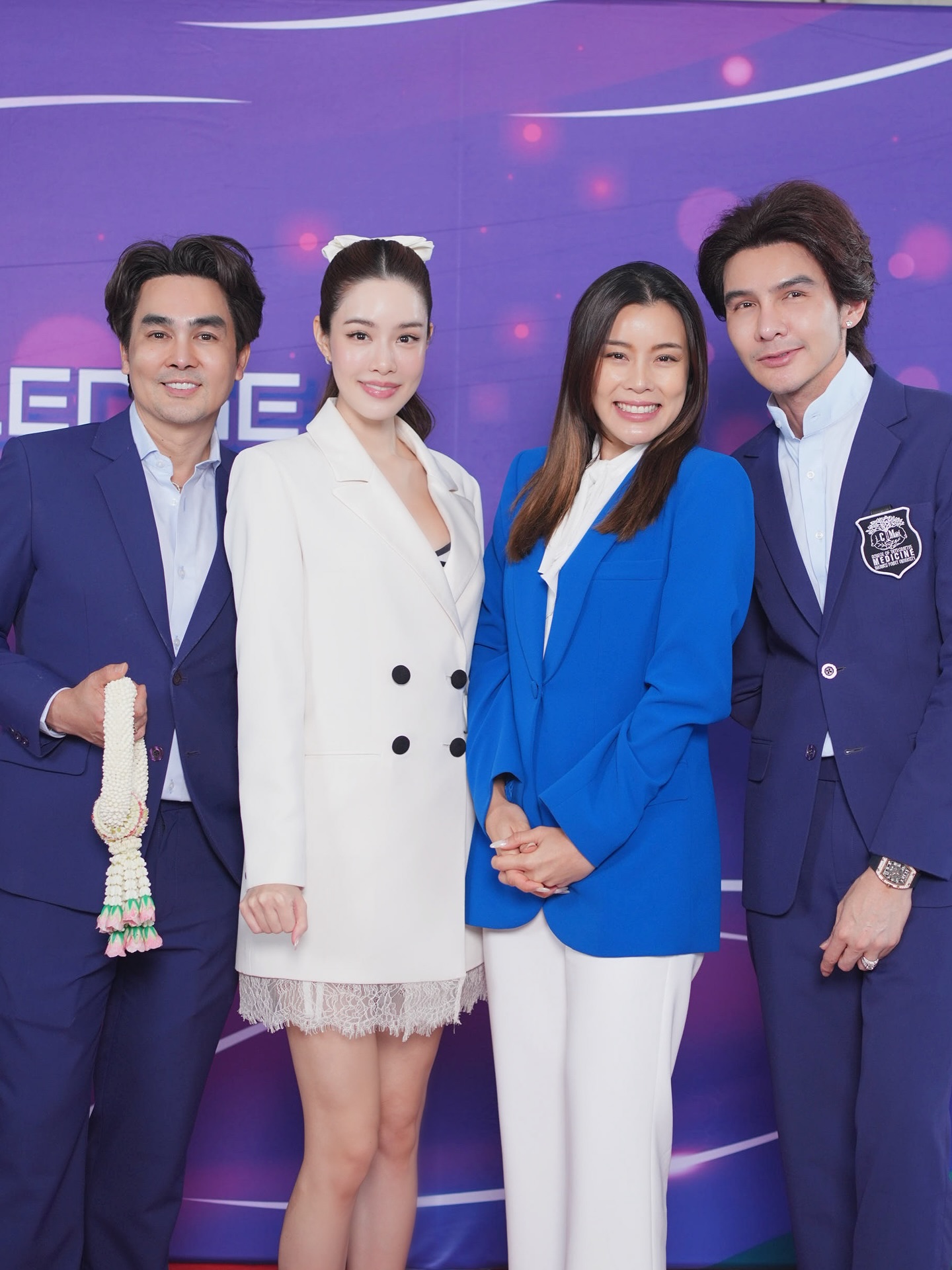 เกรซ - กาญจน์เกล้า ด้วยเศียรเกล้า