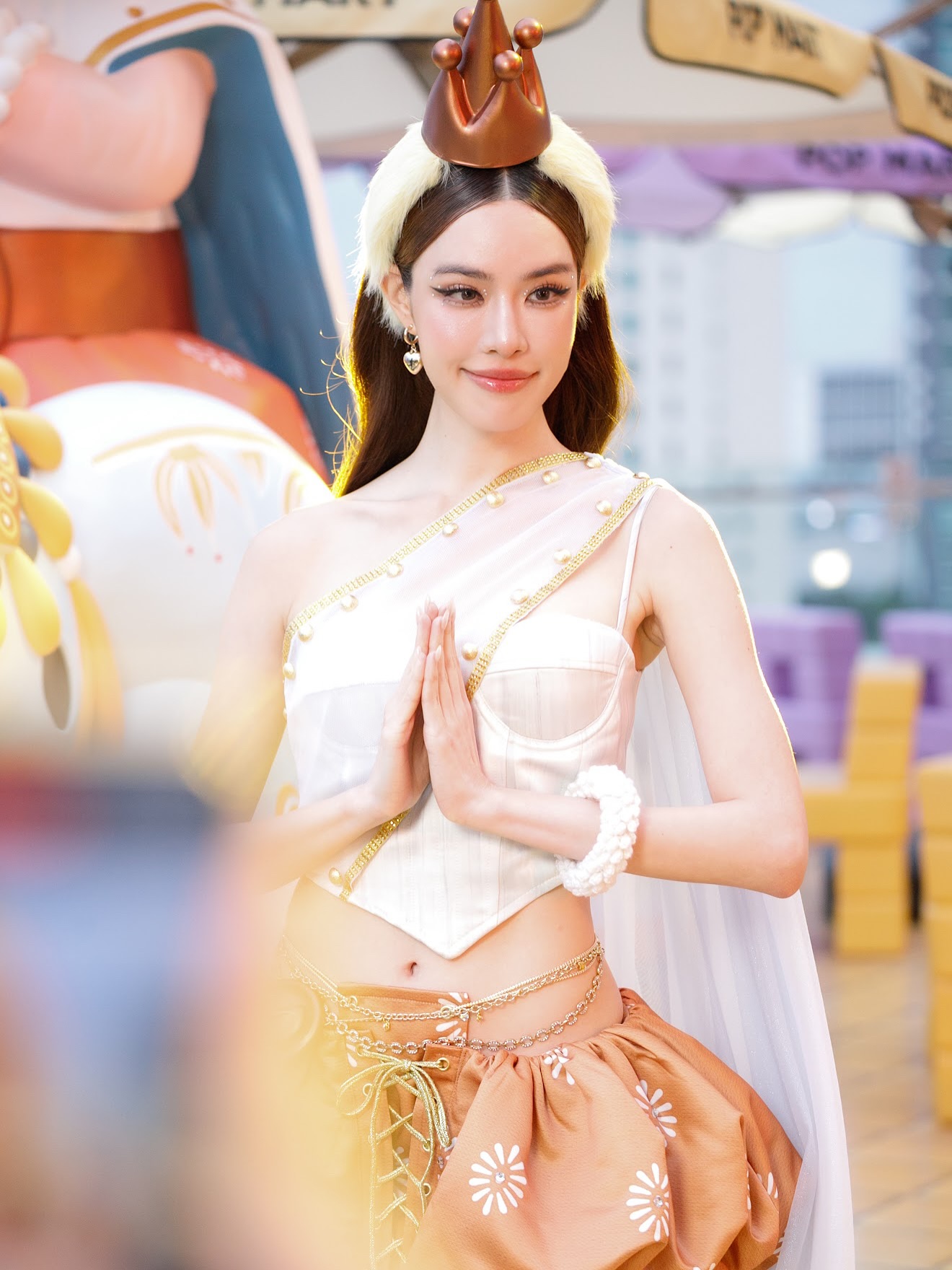 เกรซ - กาญจน์เกล้า ด้วยเศียรเกล้า