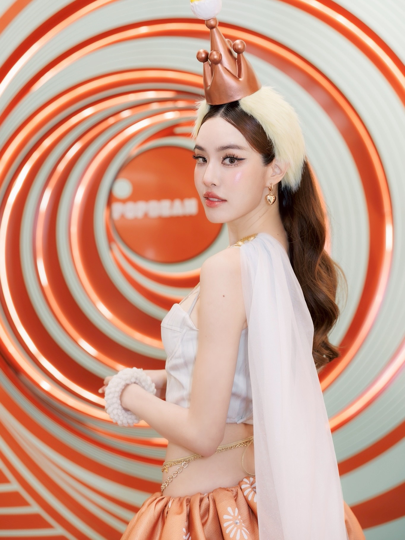 เกรซ - กาญจน์เกล้า ด้วยเศียรเกล้า