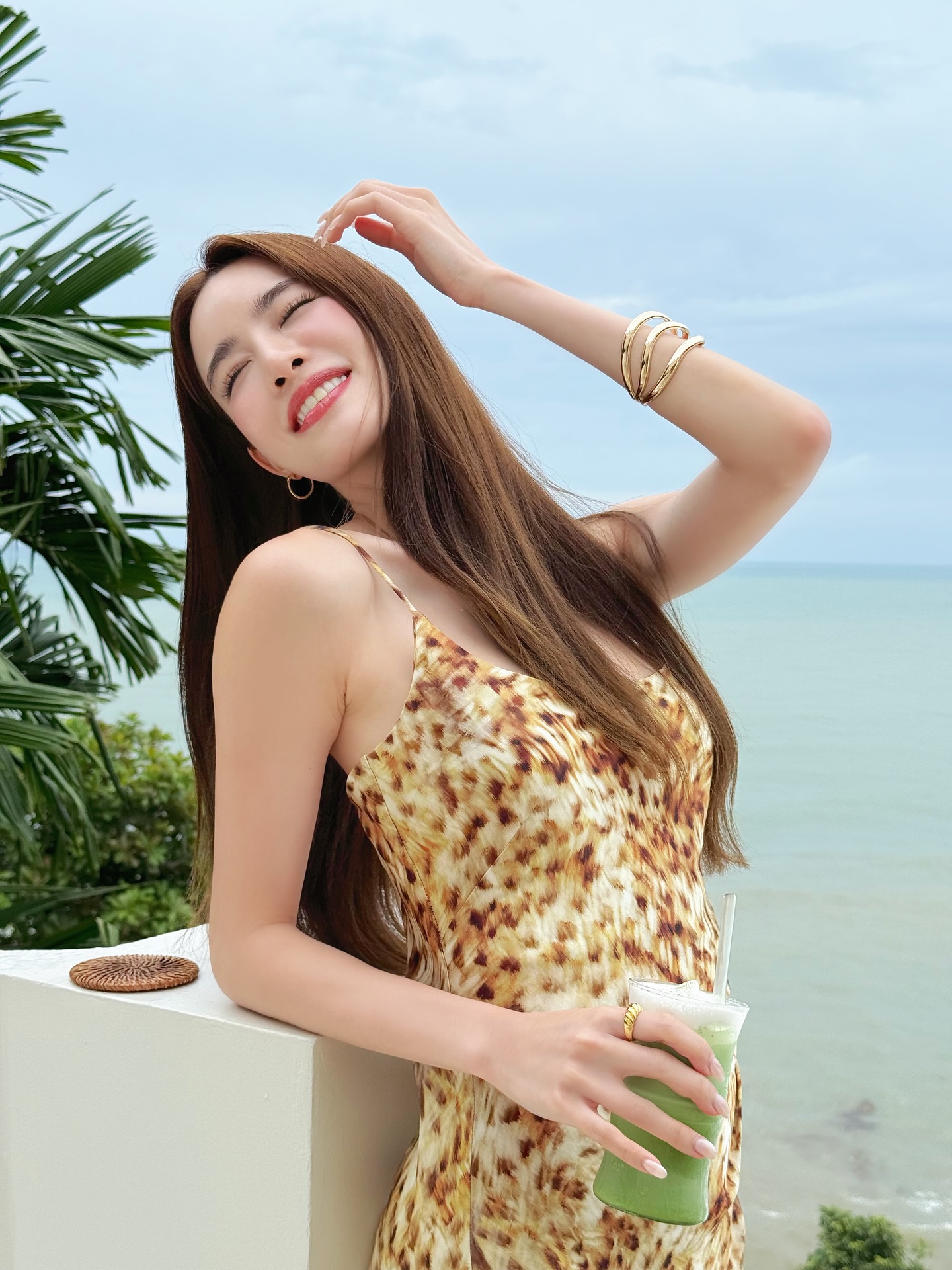เกรซ - กาญจน์เกล้า ด้วยเศียรเกล้า