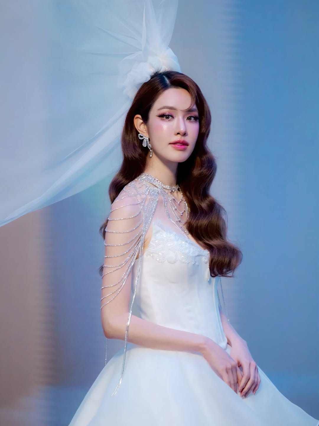 เกรซ - กาญจน์เกล้า ด้วยเศียรเกล้า