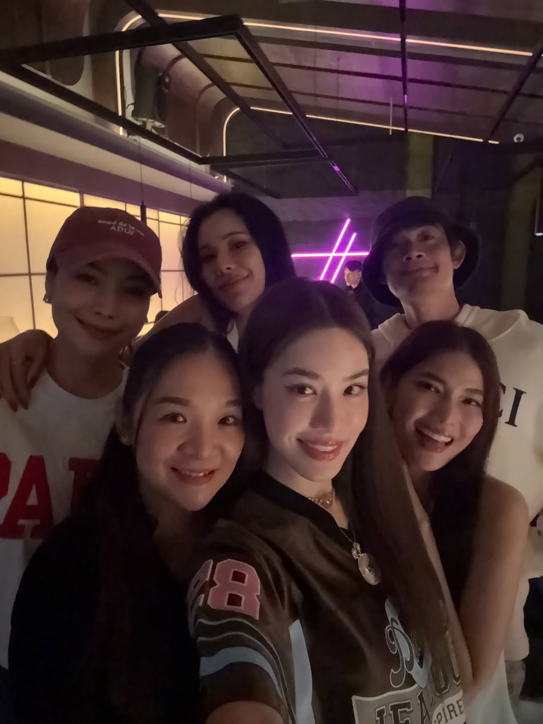 เกรซ - กาญจน์เกล้า ด้วยเศียรเกล้า