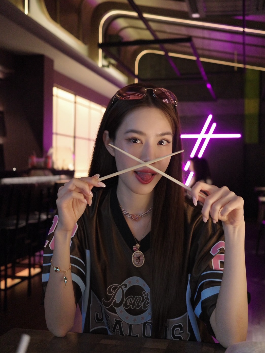 เกรซ - กาญจน์เกล้า ด้วยเศียรเกล้า