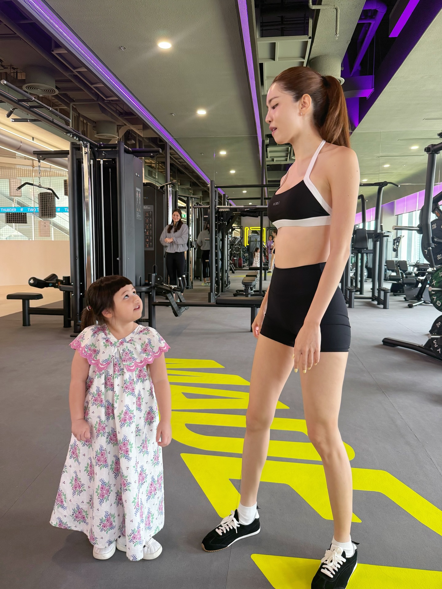 เกรซ - กาญจน์เกล้า ด้วยเศียรเกล้า