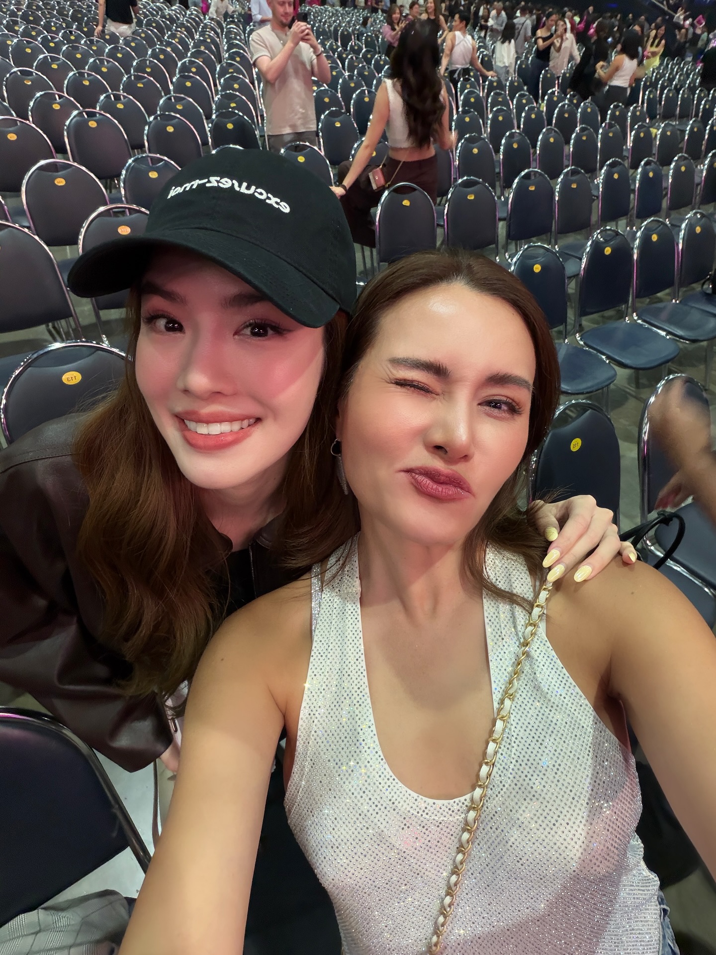 เกรซ - กาญจน์เกล้า ด้วยเศียรเกล้า