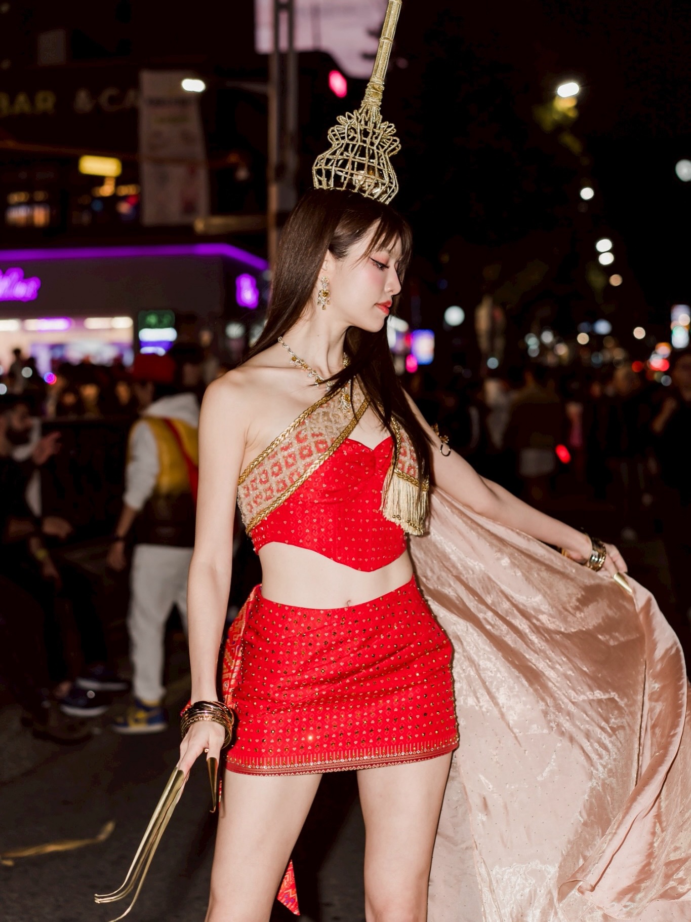 เกรซ - กาญจน์เกล้า ด้วยเศียรเกล้า