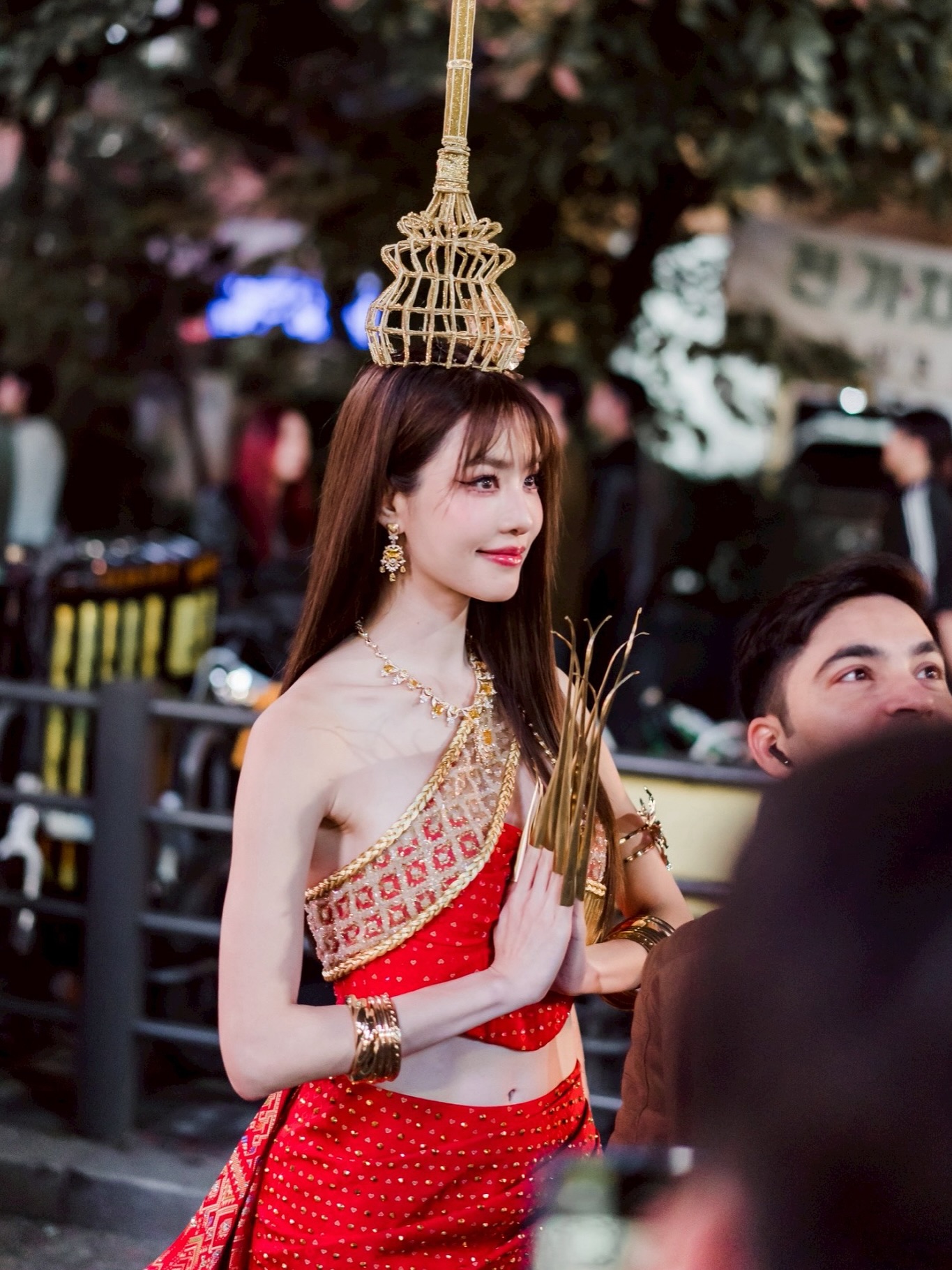 เกรซ - กาญจน์เกล้า ด้วยเศียรเกล้า