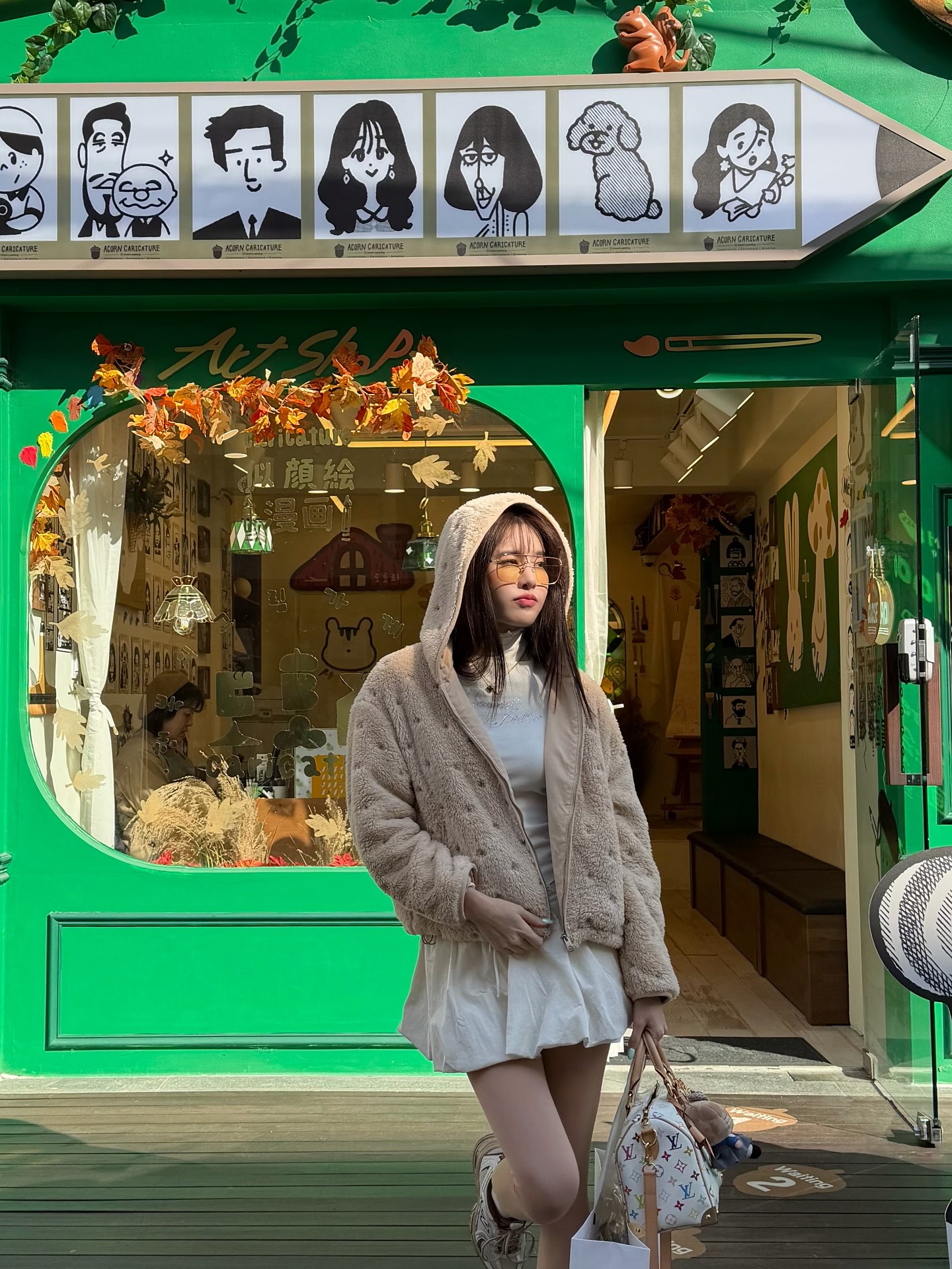 เกรซ - กาญจน์เกล้า ด้วยเศียรเกล้า