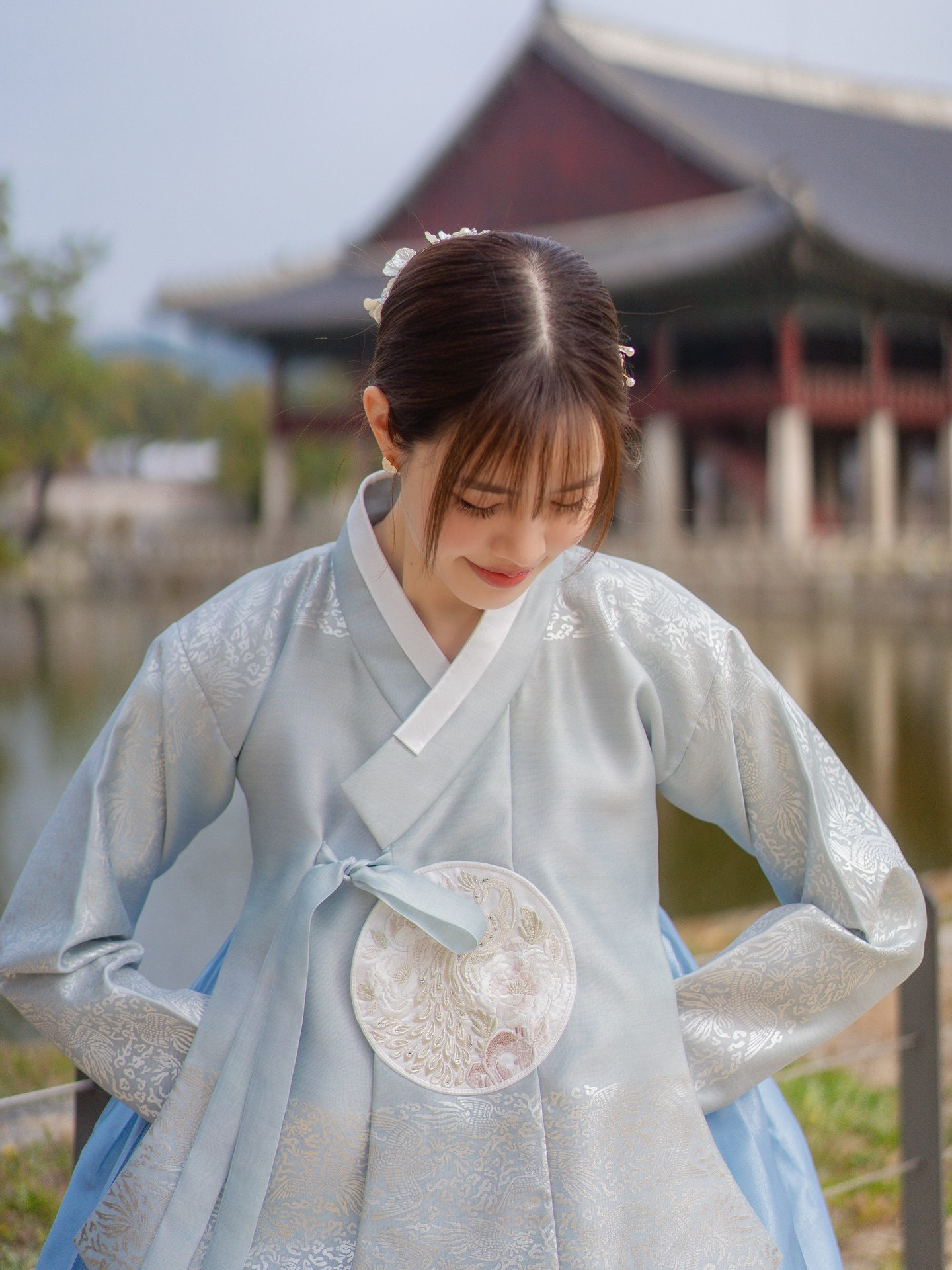 เกรซ - กาญจน์เกล้า ด้วยเศียรเกล้า