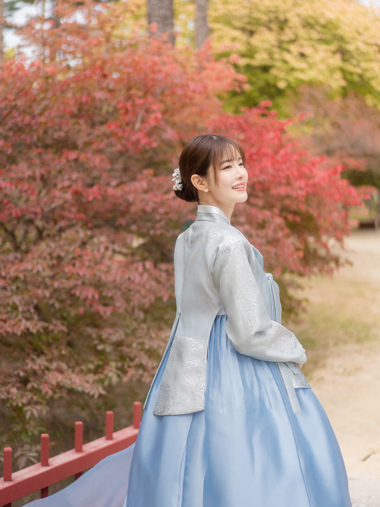 เกรซ - กาญจน์เกล้า ด้วยเศียรเกล้า