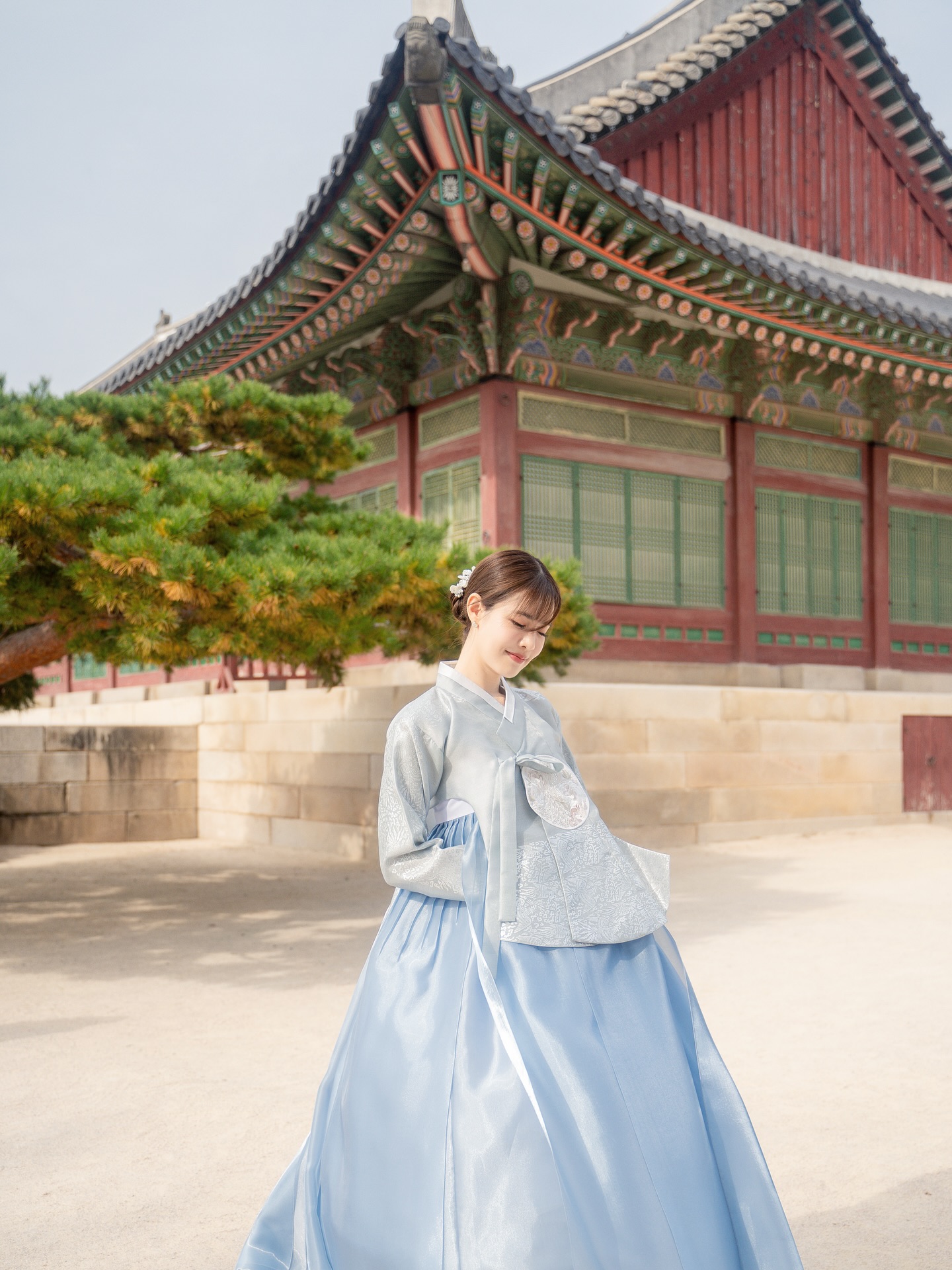 เกรซ - กาญจน์เกล้า ด้วยเศียรเกล้า