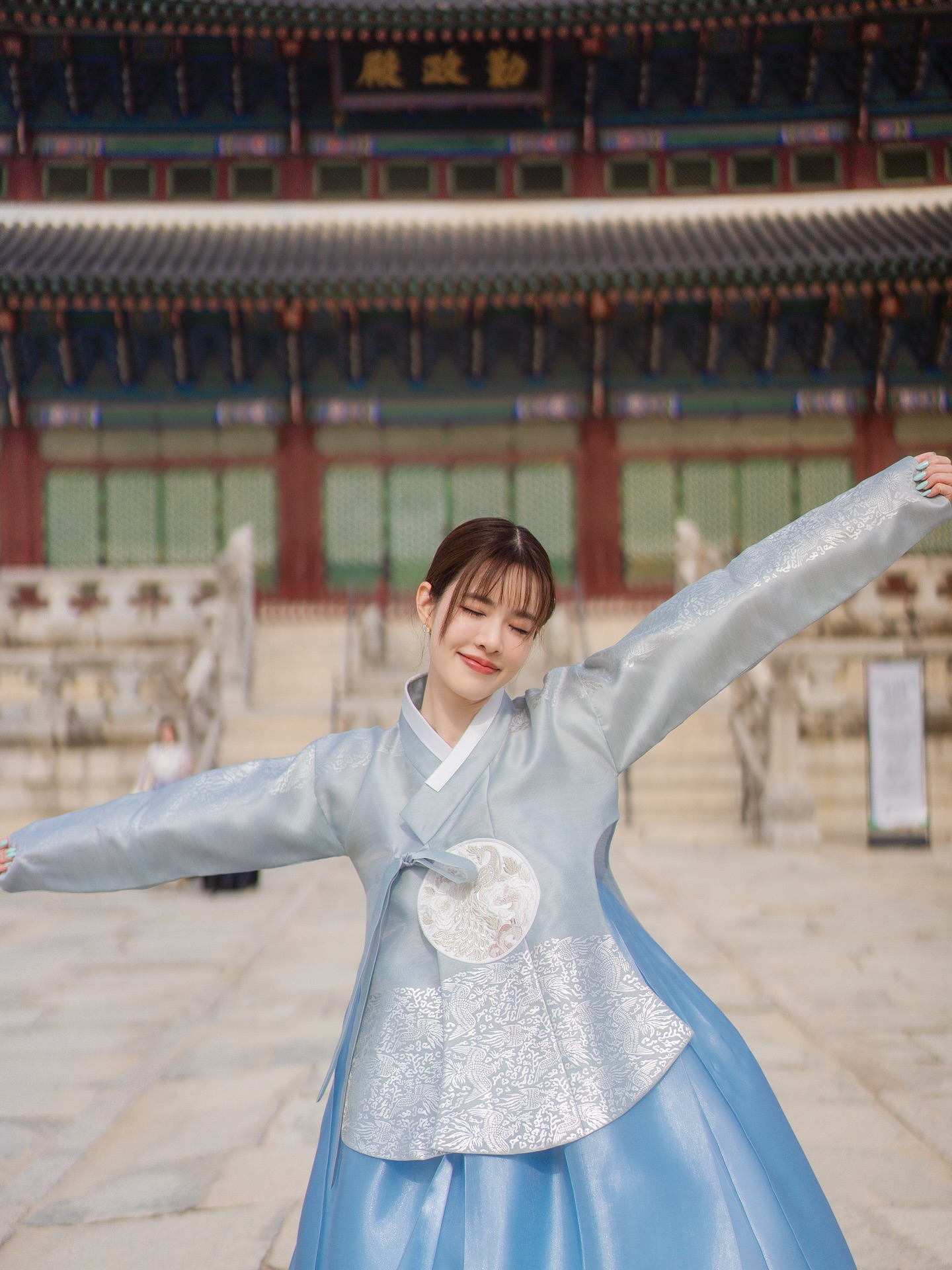 เกรซ - กาญจน์เกล้า ด้วยเศียรเกล้า