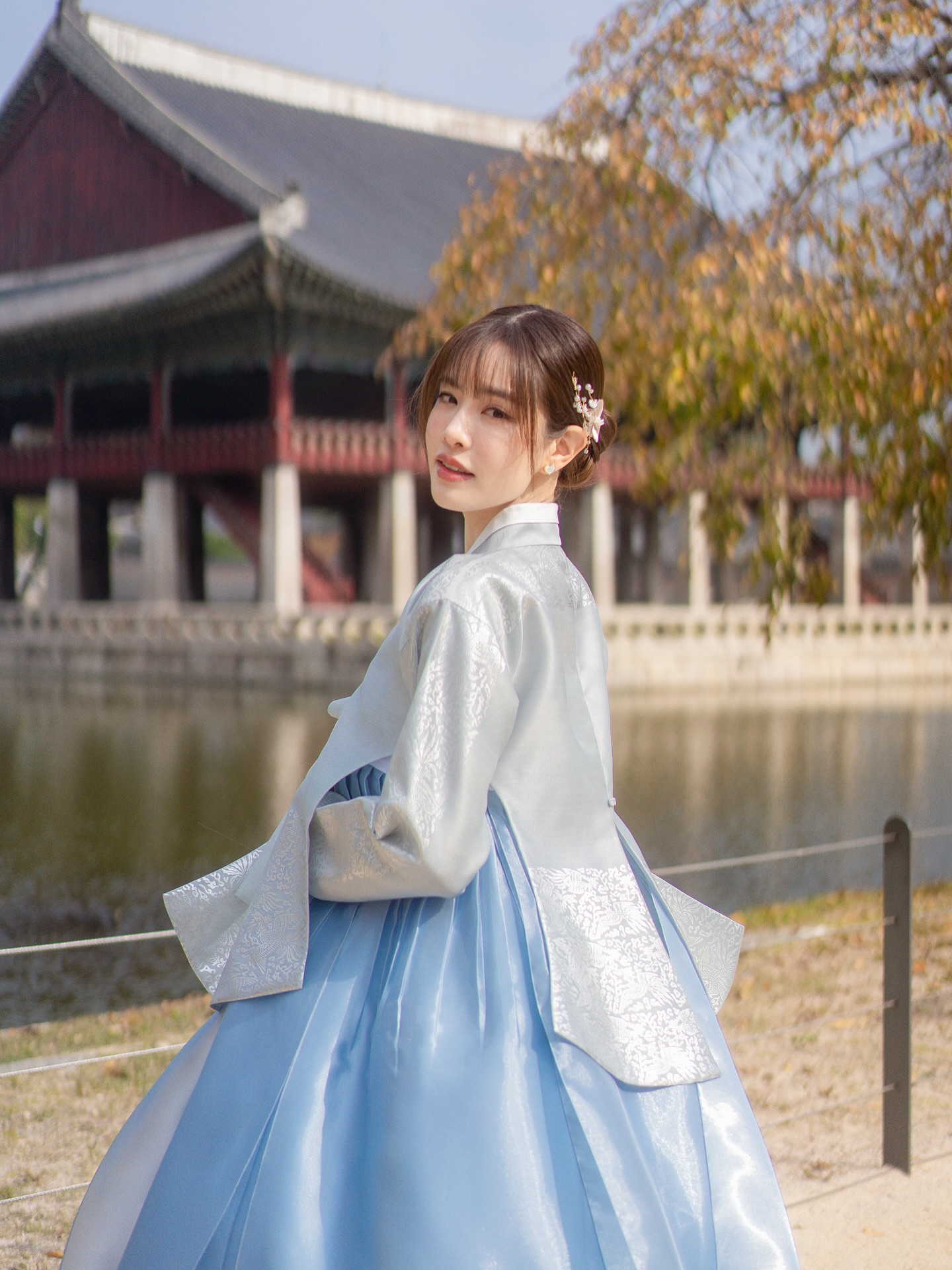 เกรซ - กาญจน์เกล้า ด้วยเศียรเกล้า