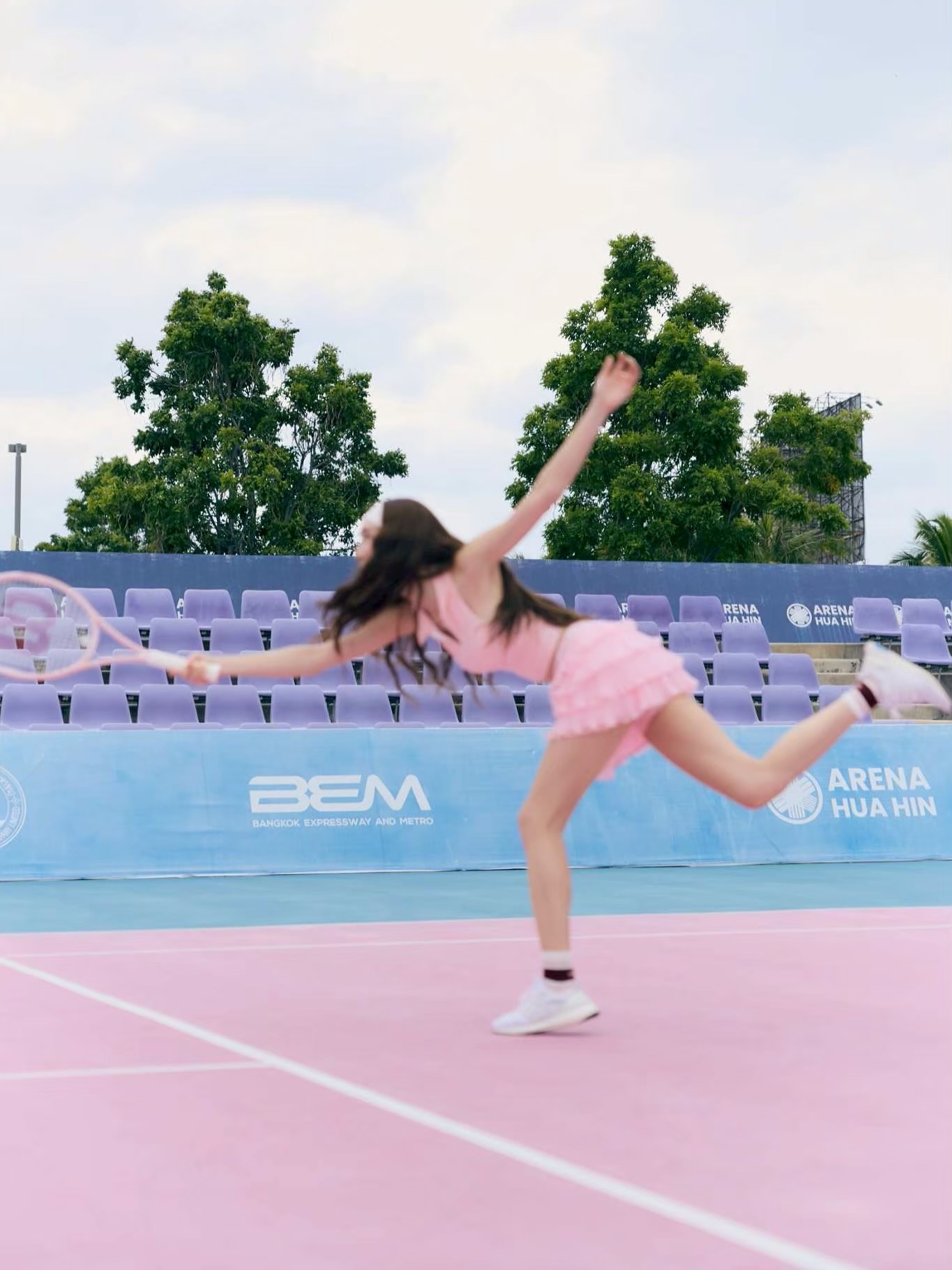 เกรซ - กาญจน์เกล้า ด้วยเศียรเกล้า