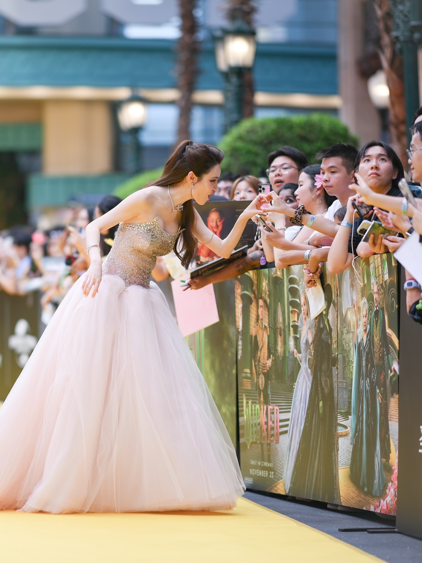 เกรซ - กาญจน์เกล้า ด้วยเศียรเกล้า