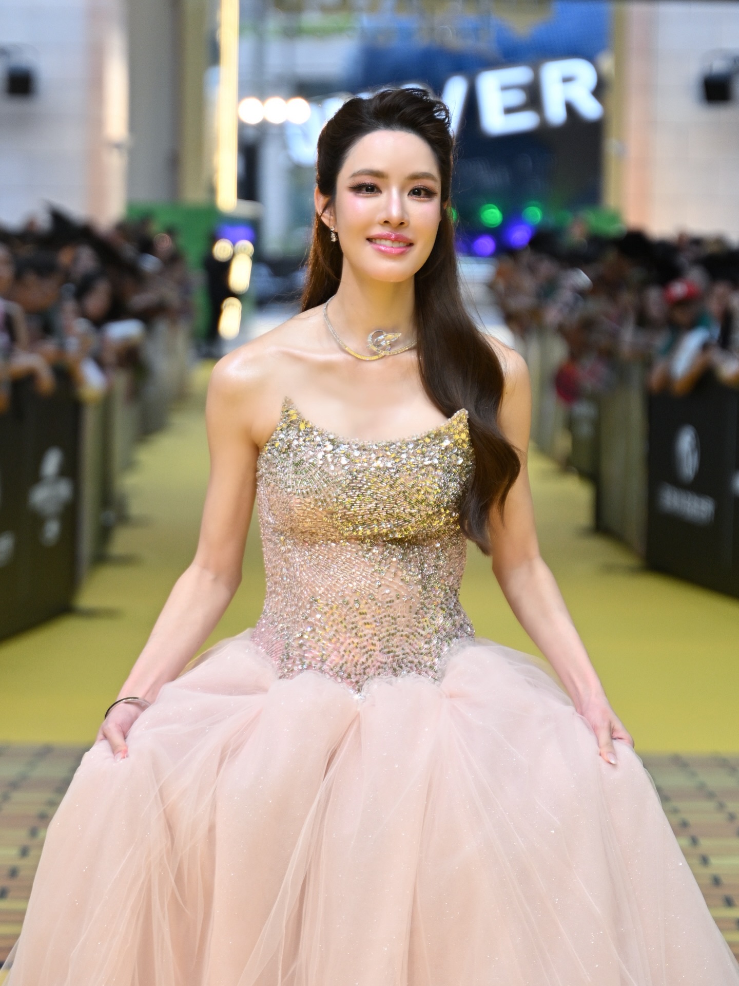 เกรซ - กาญจน์เกล้า ด้วยเศียรเกล้า