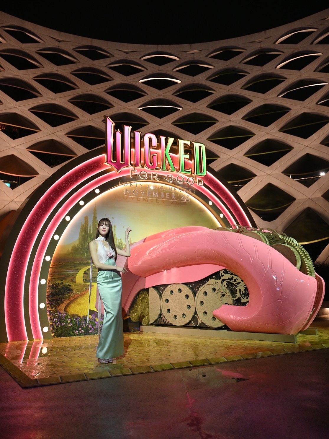 เกรซ - กาญจน์เกล้า ด้วยเศียรเกล้า