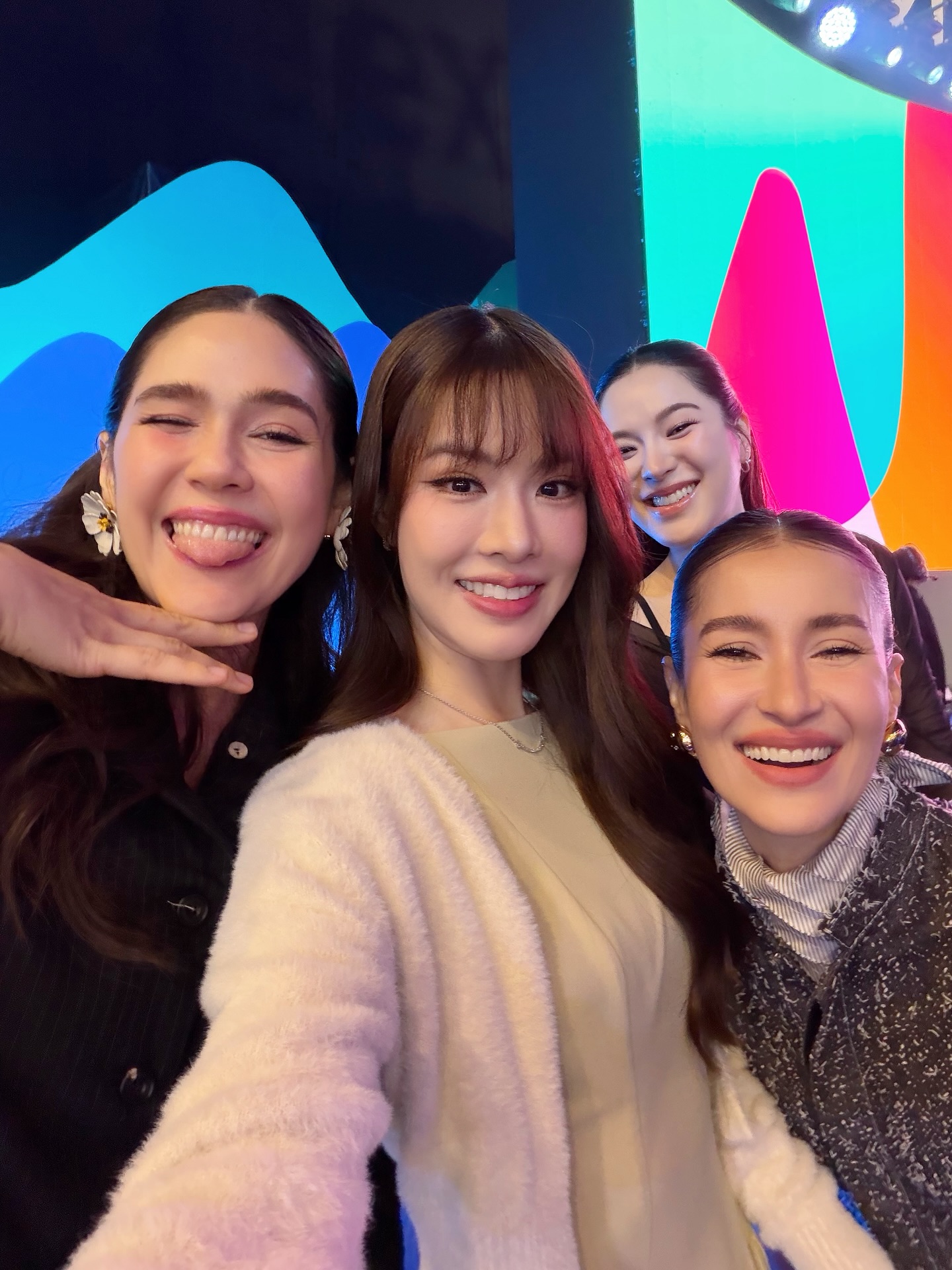 เกรซ - กาญจน์เกล้า ด้วยเศียรเกล้า