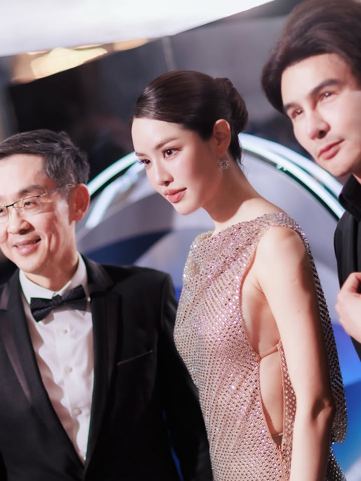 เกรซ - กาญจน์เกล้า ด้วยเศียรเกล้า