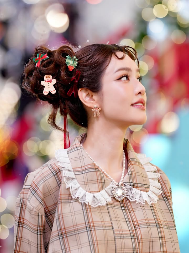 เกรซ - กาญจน์เกล้า ด้วยเศียรเกล้า