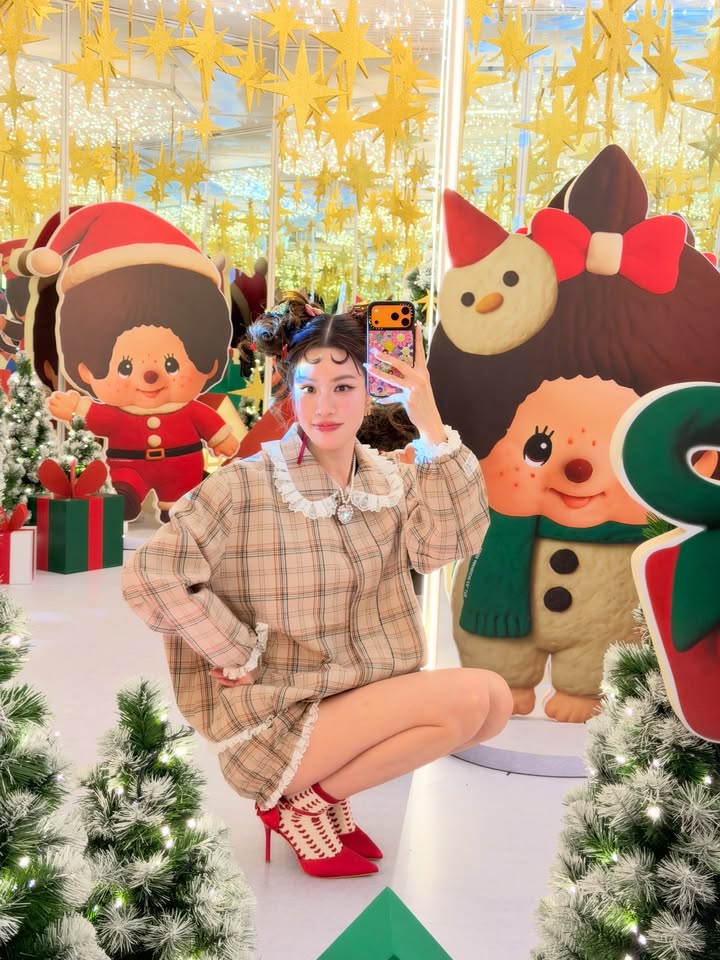 เกรซ - กาญจน์เกล้า ด้วยเศียรเกล้า