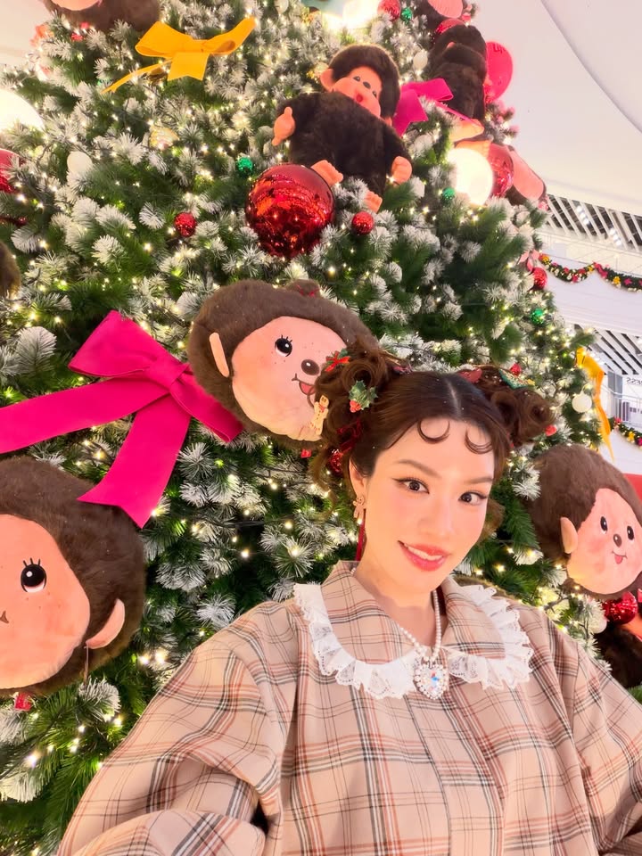 เกรซ - กาญจน์เกล้า ด้วยเศียรเกล้า