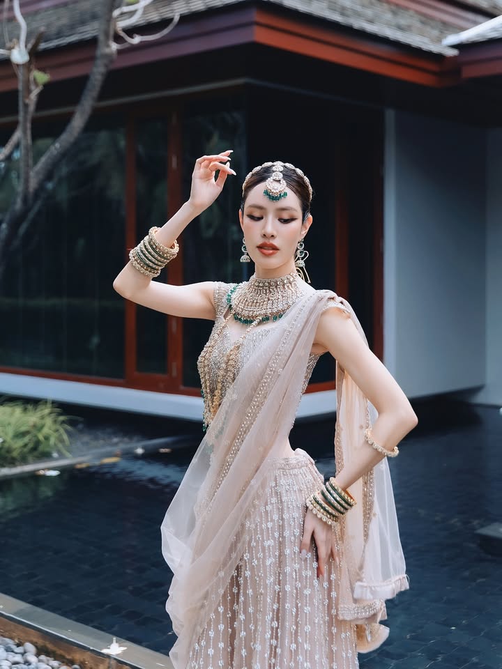 เกรซ - กาญจน์เกล้า ด้วยเศียรเกล้า