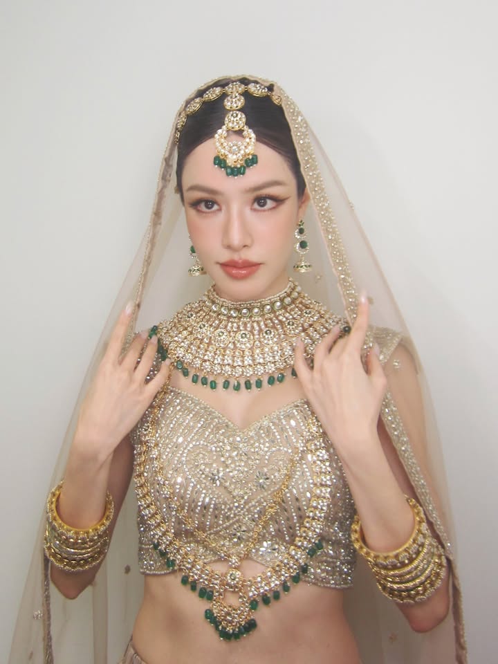 เกรซ - กาญจน์เกล้า ด้วยเศียรเกล้า