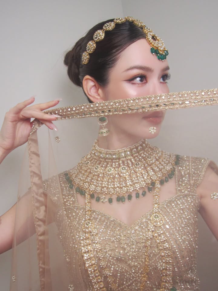 เกรซ - กาญจน์เกล้า ด้วยเศียรเกล้า