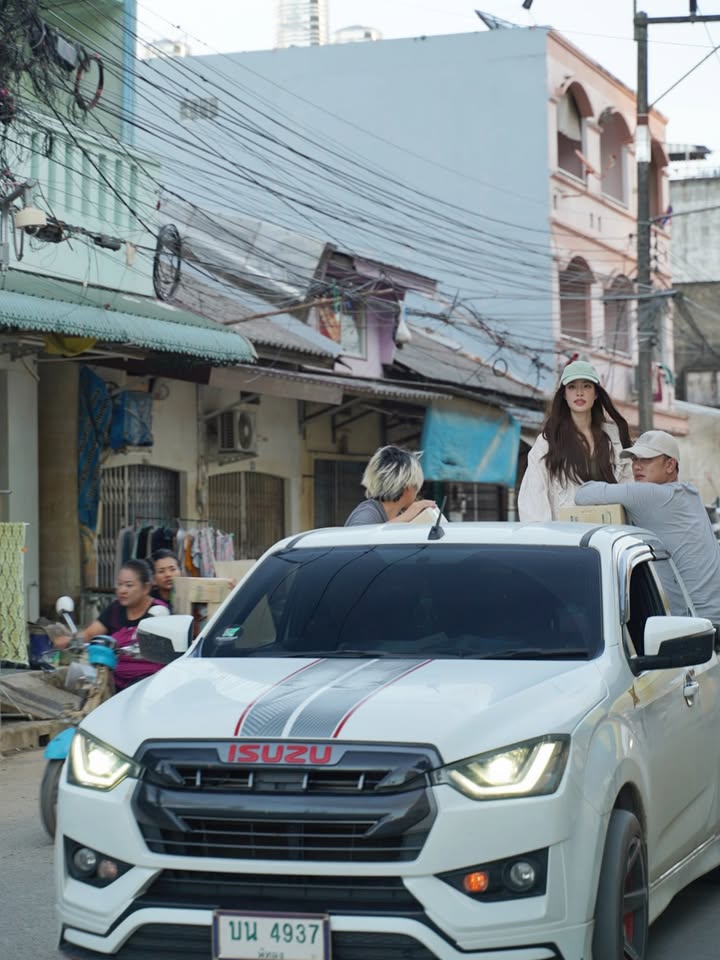 เกรซ - กาญจน์เกล้า ด้วยเศียรเกล้า